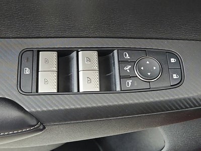 2025 Mitsubishi Outlander Base