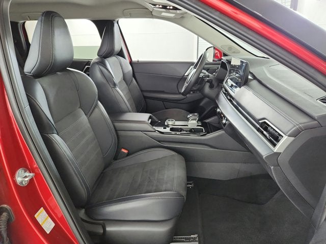 2025 Mitsubishi Outlander Base