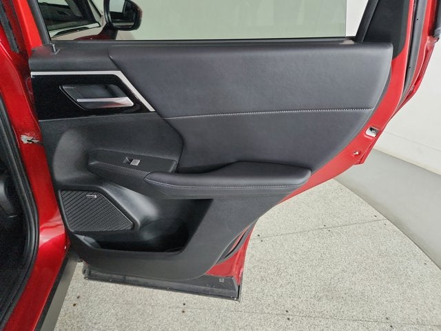2025 Mitsubishi Outlander Base