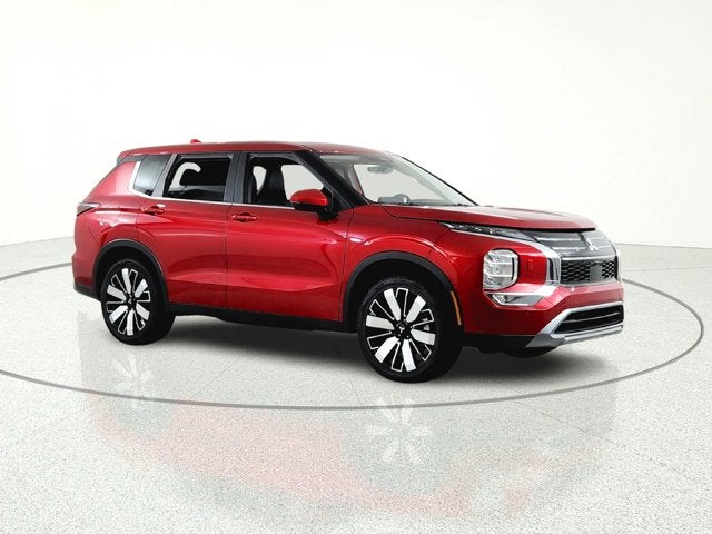 2025 Mitsubishi Outlander Base