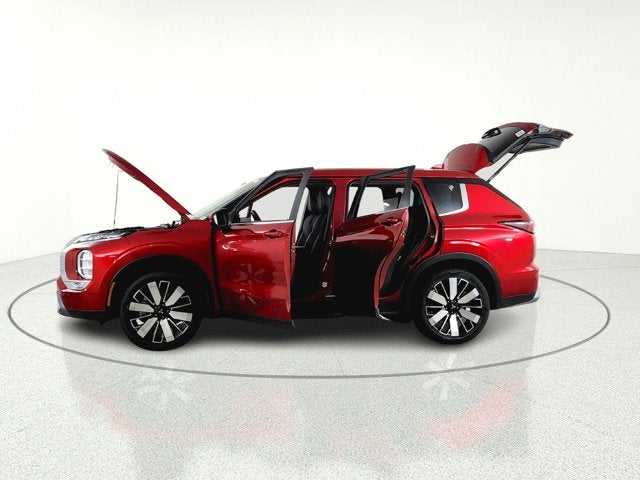 2025 Mitsubishi Outlander Base