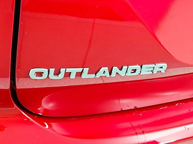 2025 Mitsubishi Outlander Base