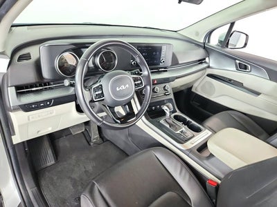 2023 Kia Carnival LX