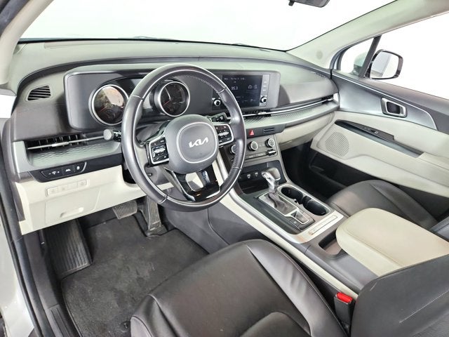 2023 Kia Carnival LX