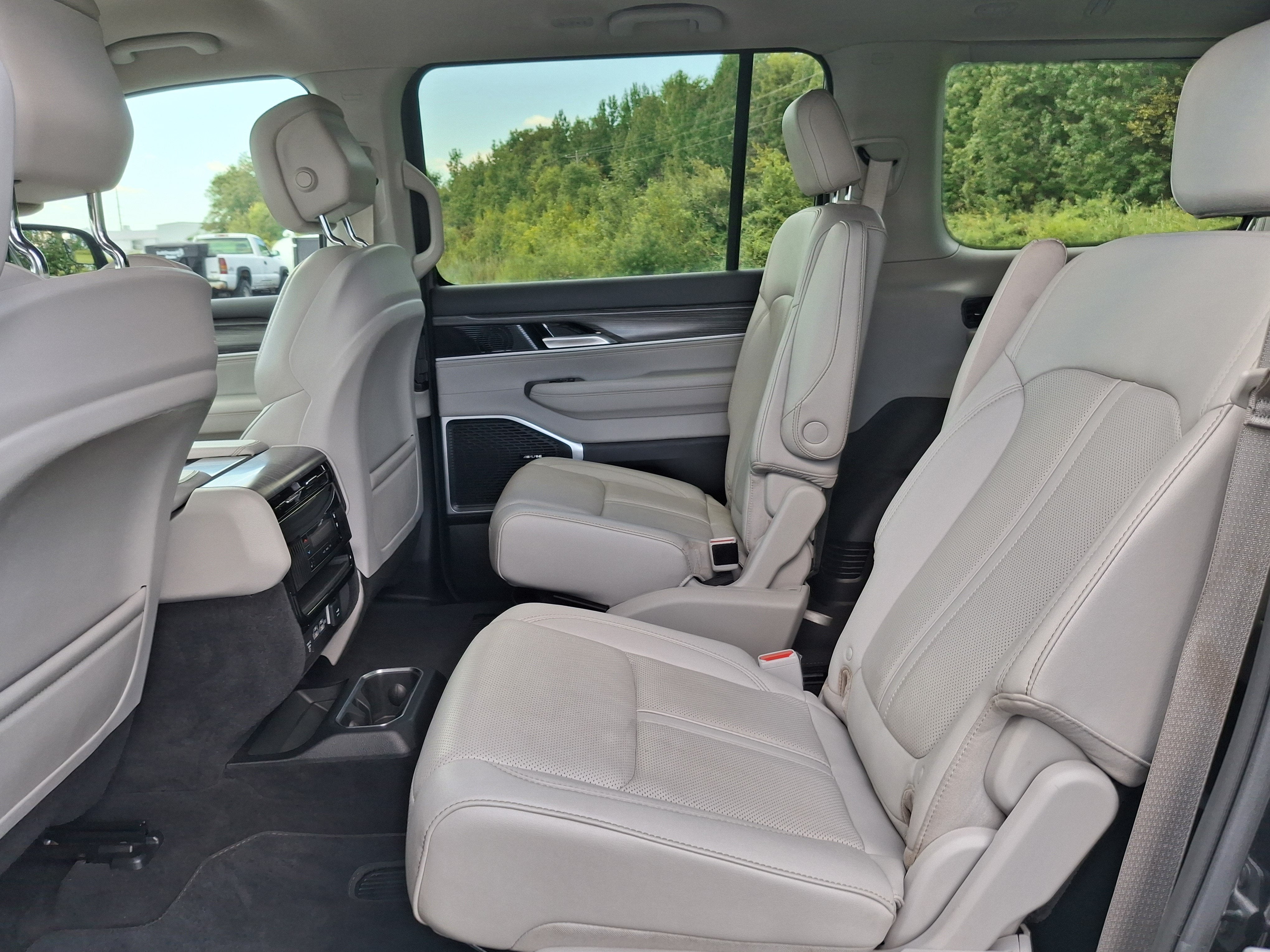 2024 Jeep Wagoneer Series II