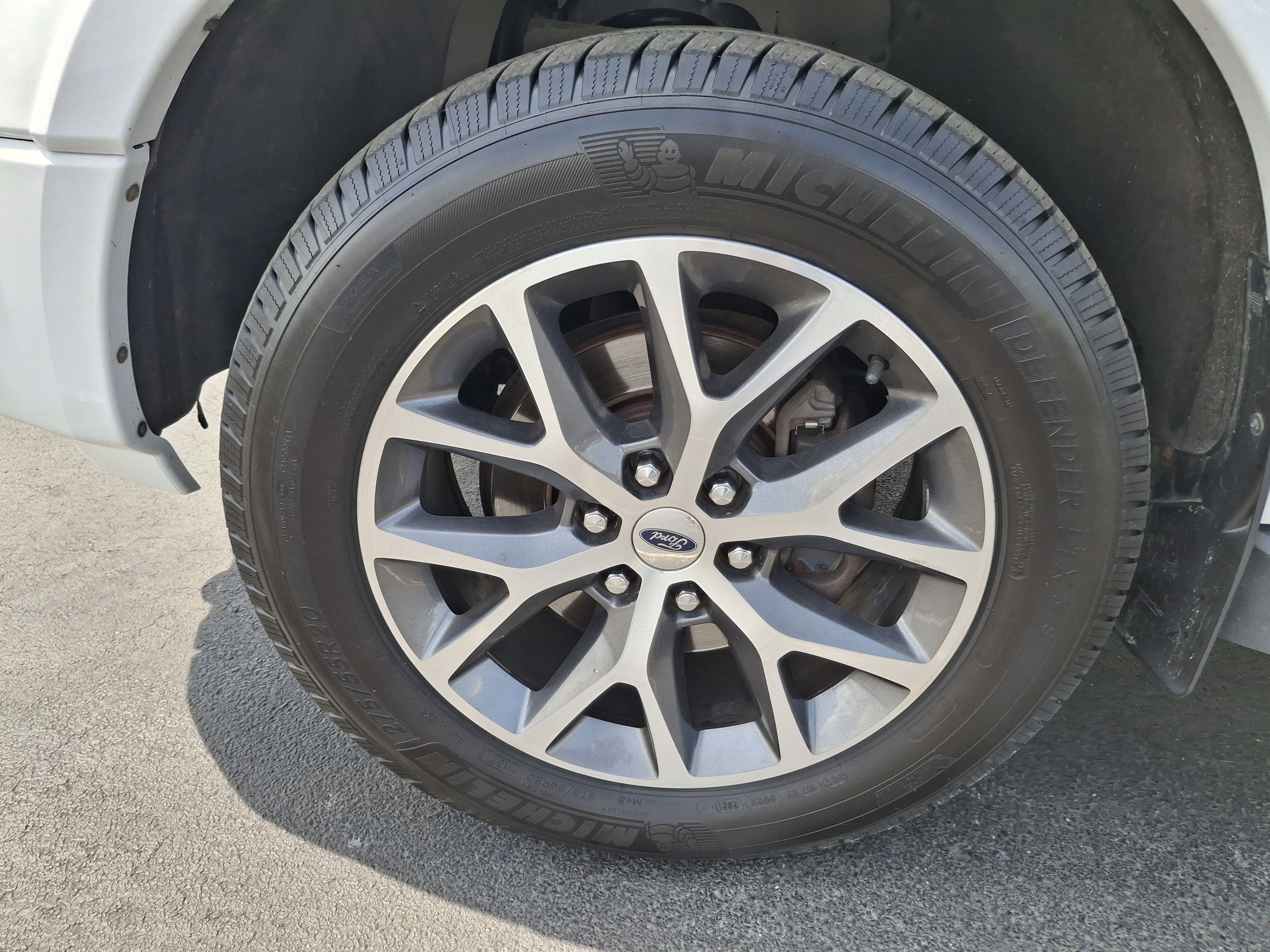 2015 Ford Expedition Base