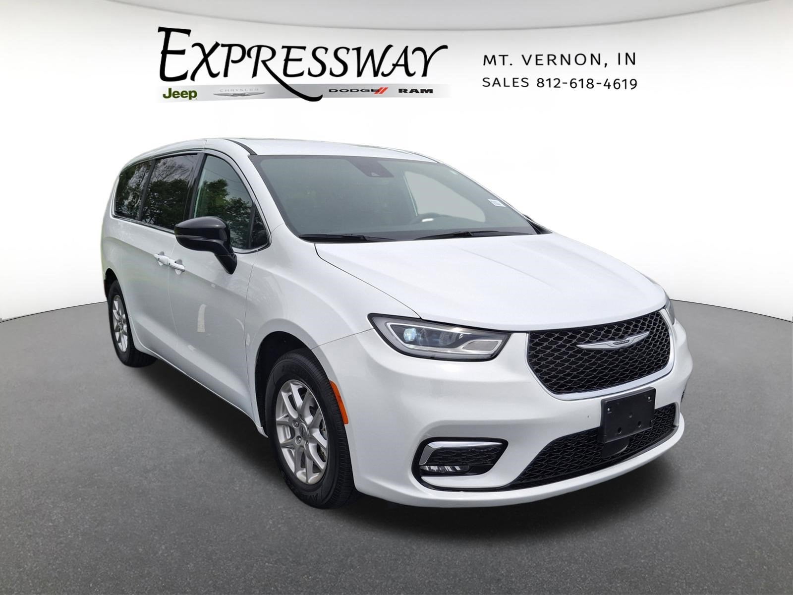 2025 Chrysler Pacifica Select