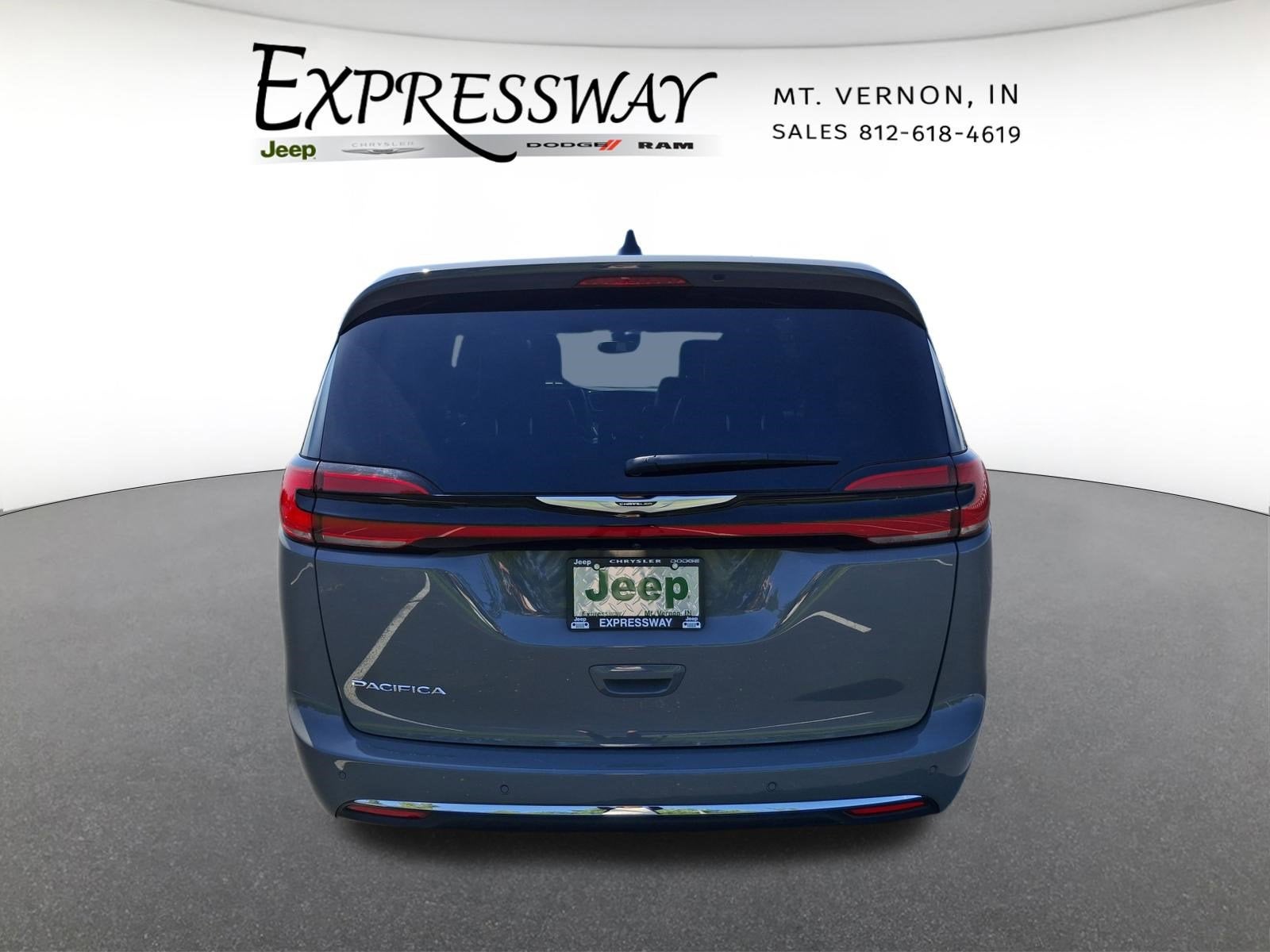 2025 Chrysler Pacifica Select