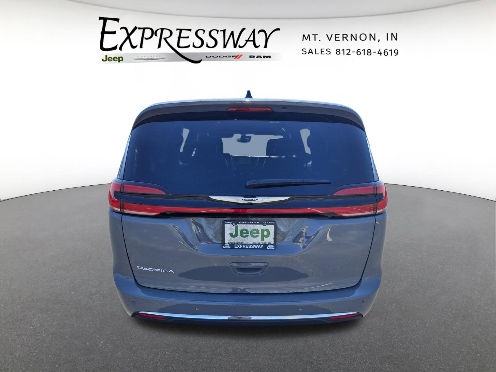 2025 Chrysler Pacifica Select