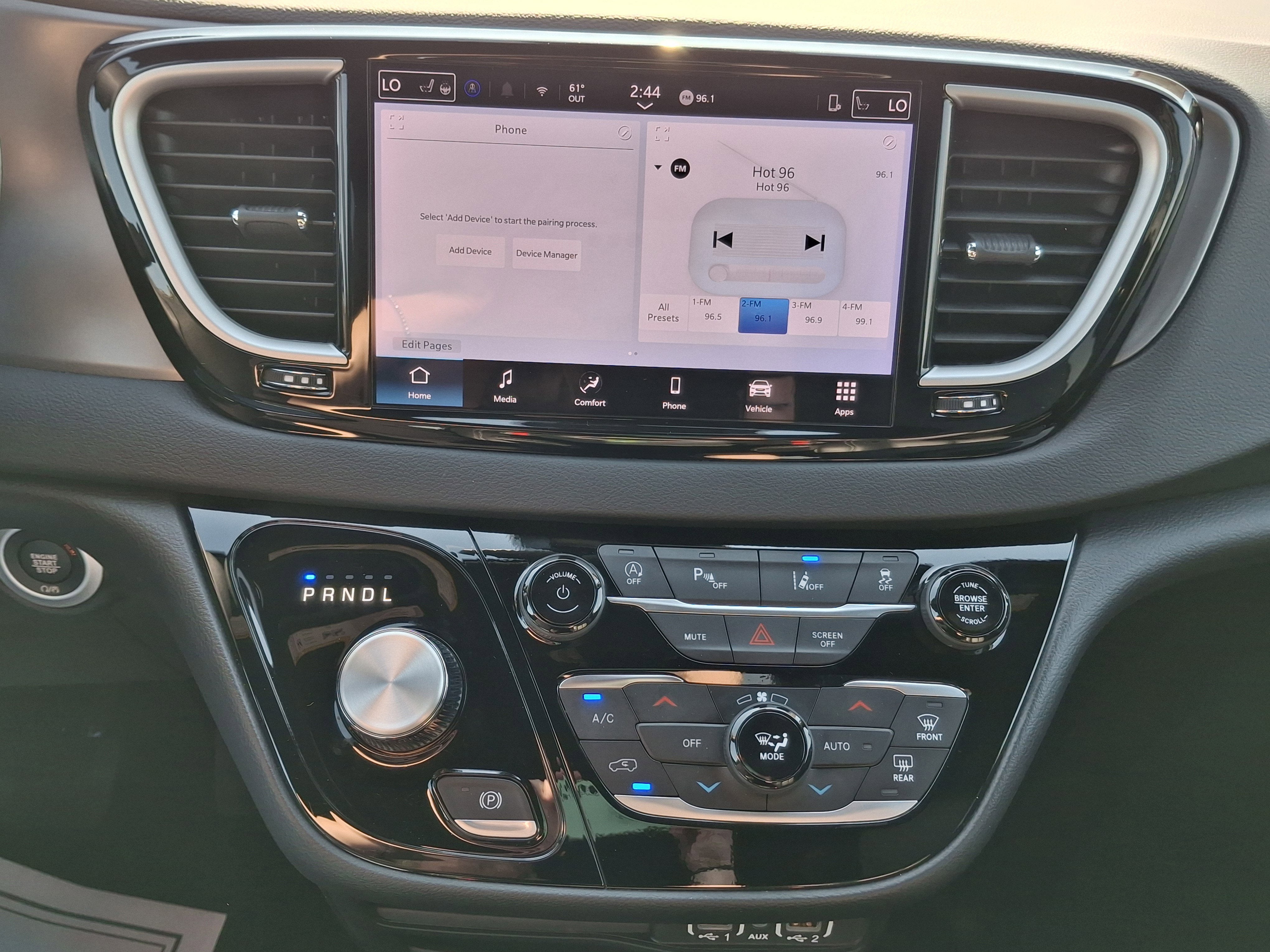 2025 Chrysler Pacifica Select