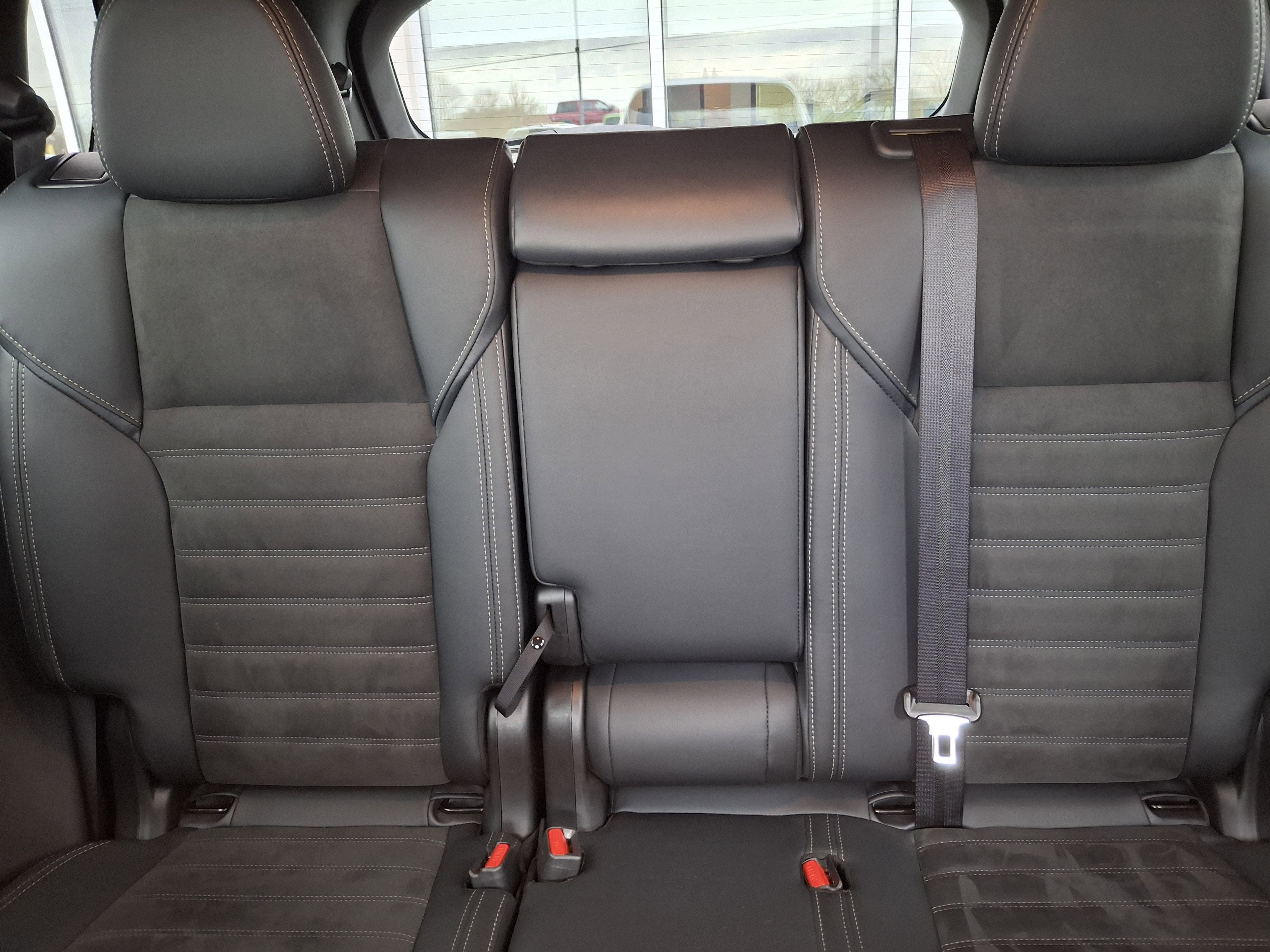 2024 Mitsubishi Outlander Base