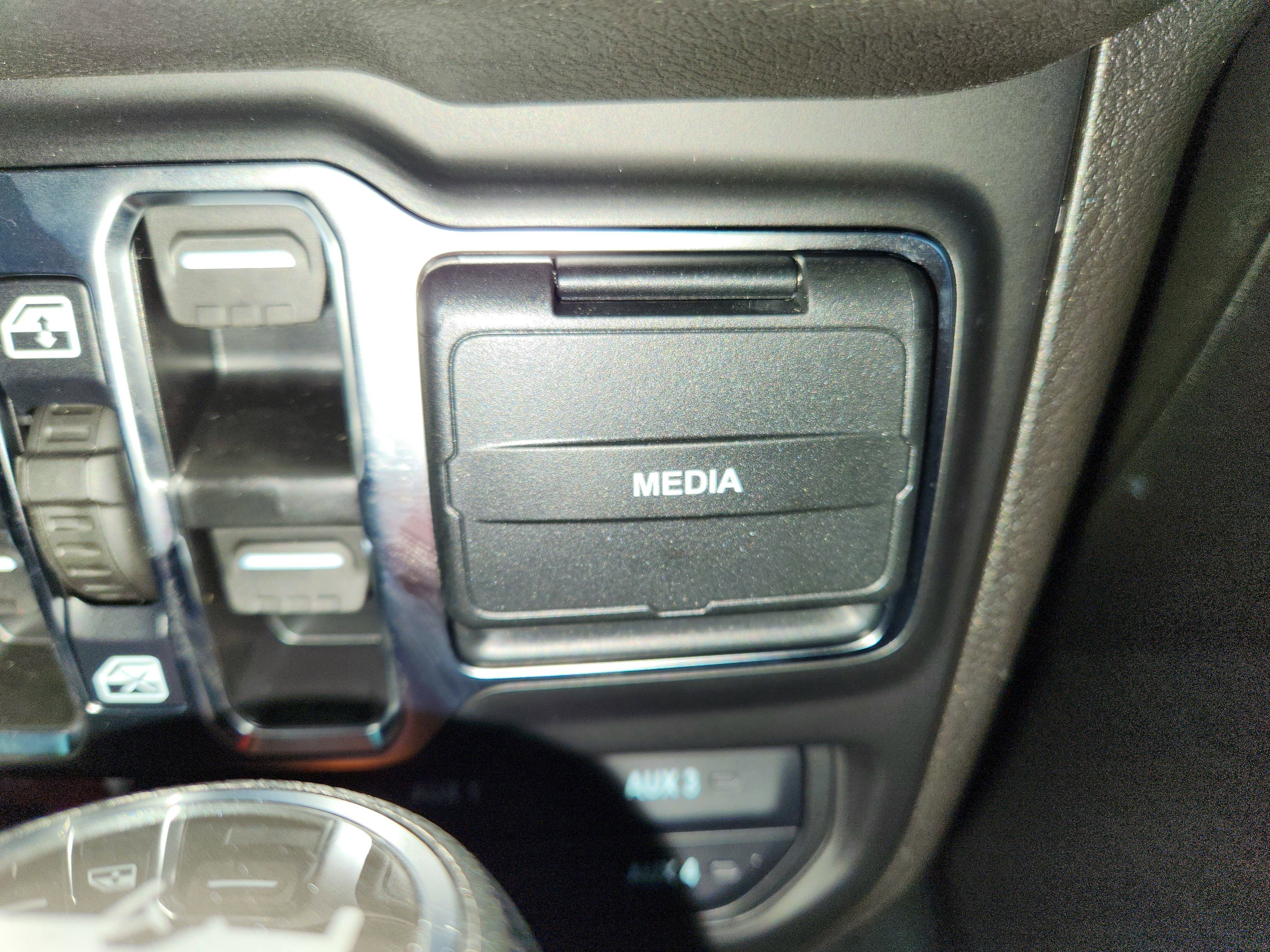 2025 Jeep Wrangler JEEP WRANGLER 4-DOOR SPORT