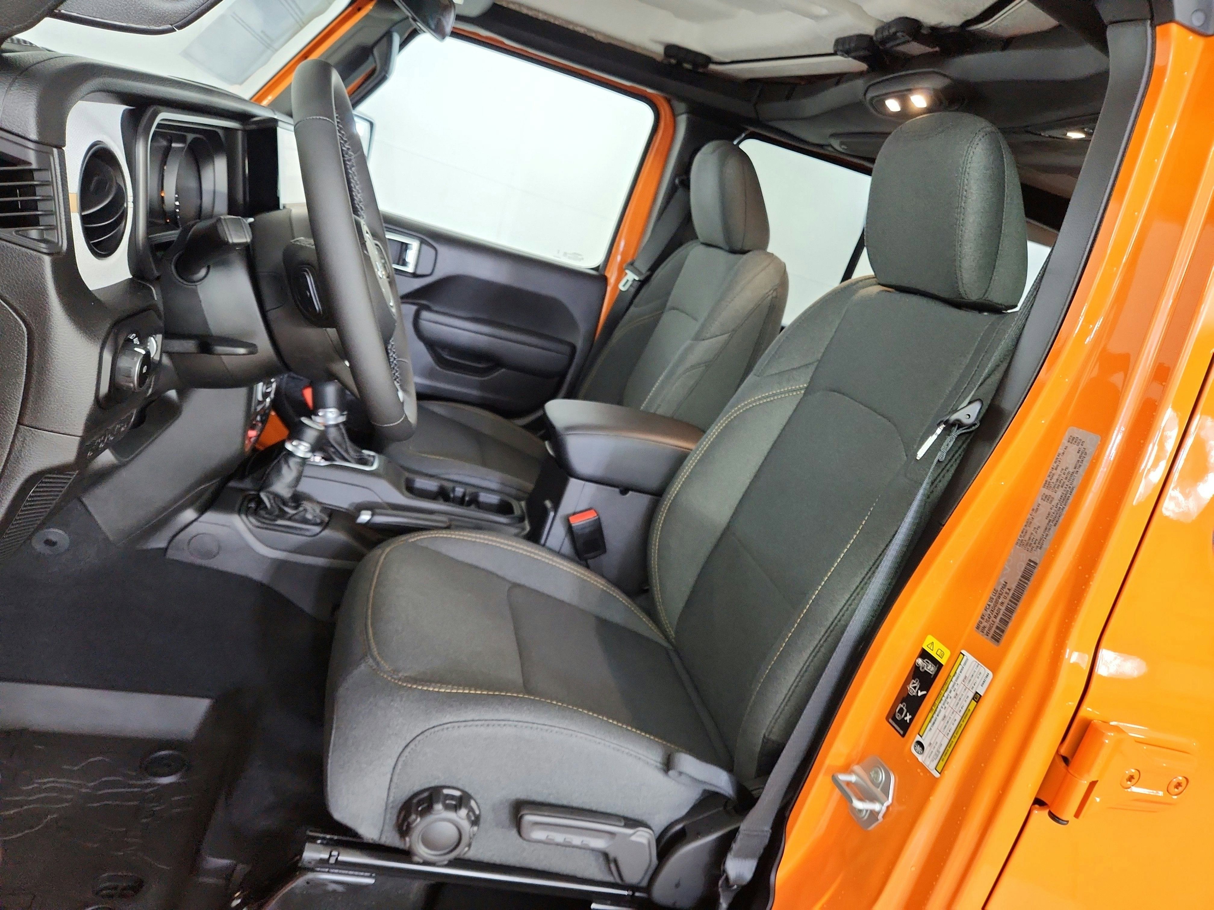 2025 Jeep Wrangler JEEP WRANGLER 4-DOOR SPORT