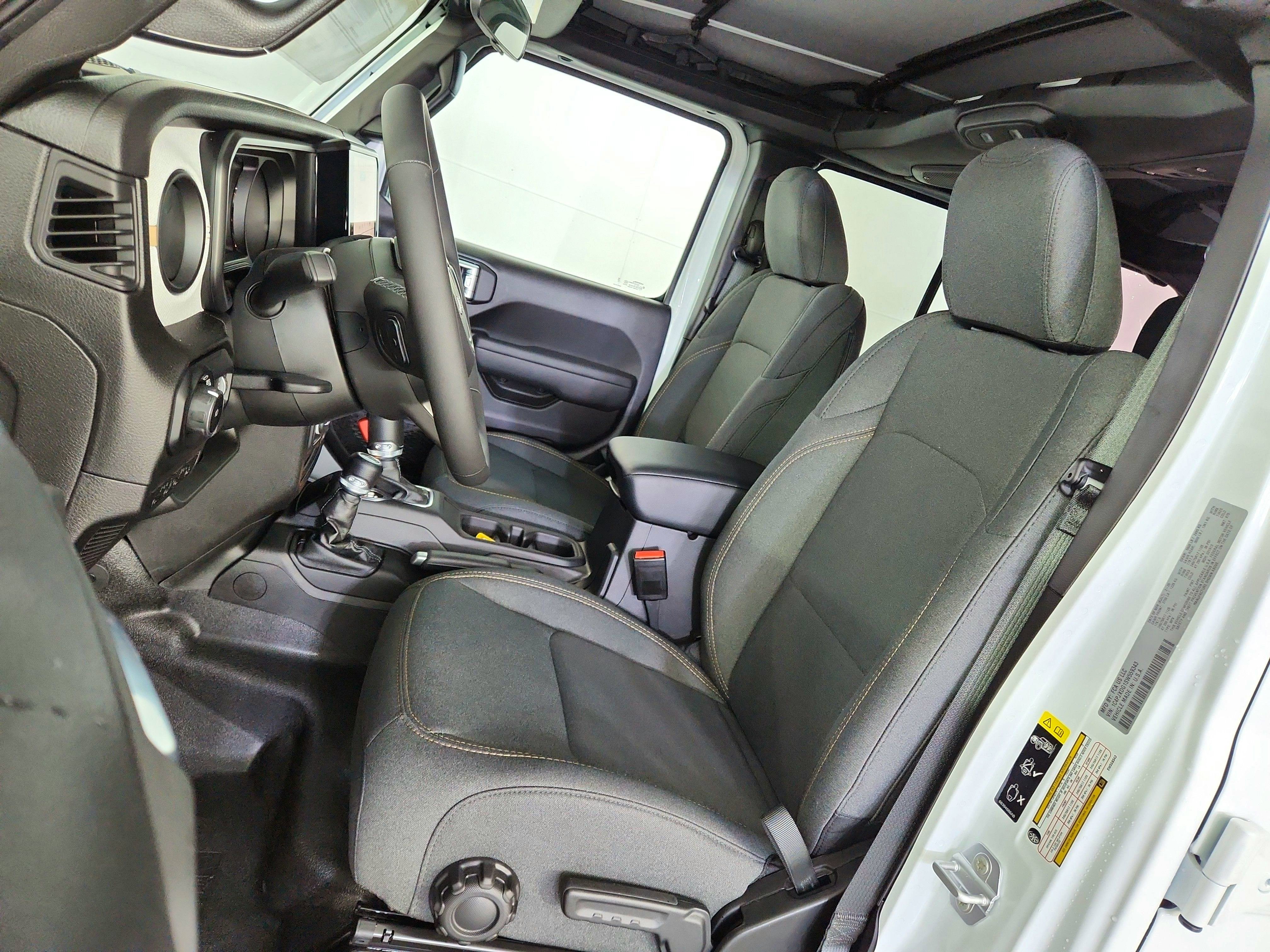 2025 Jeep Wrangler JEEP WRANGLER 4-DOOR SPORT