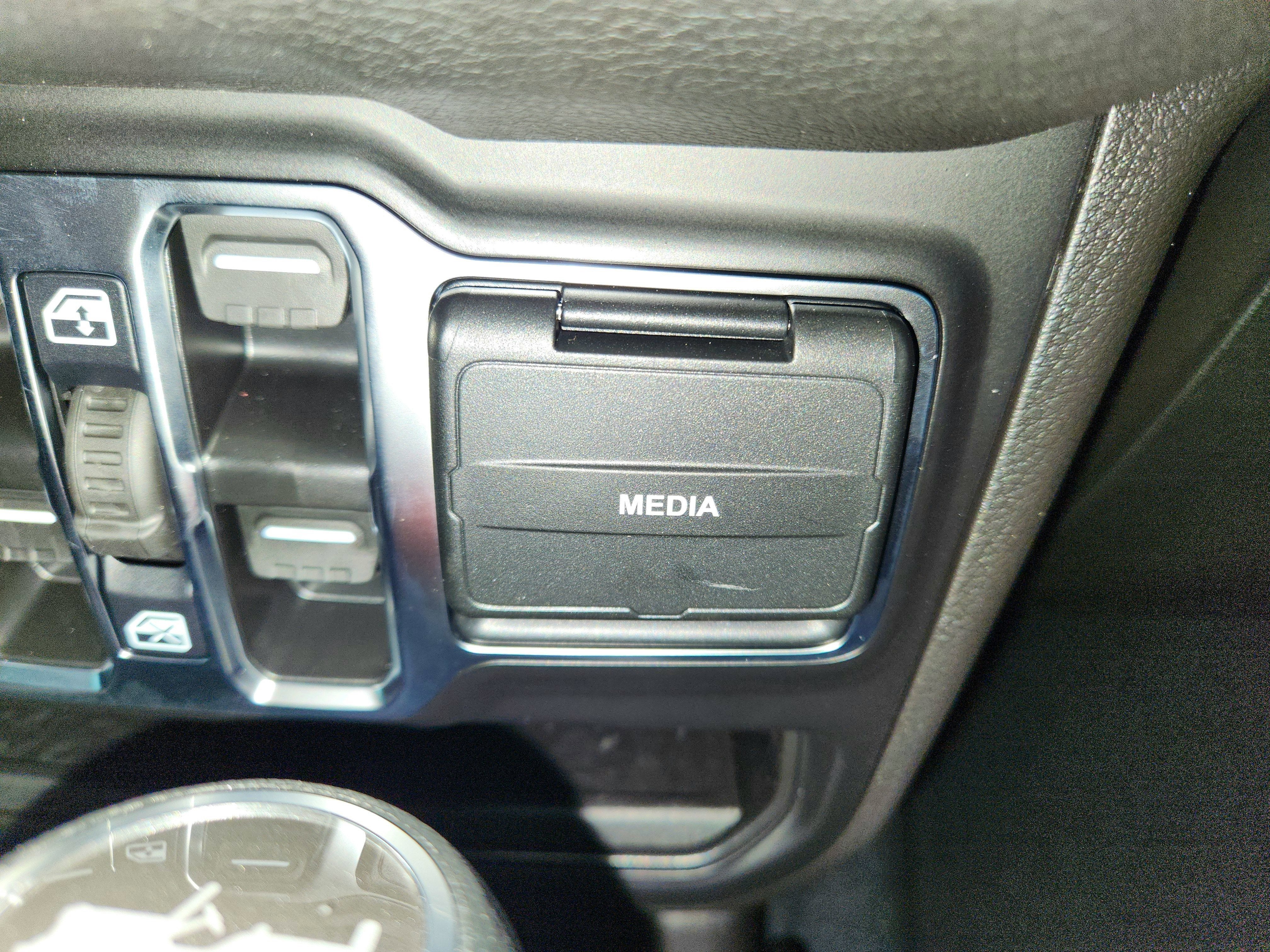 2025 Jeep Wrangler JEEP WRANGLER 4-DOOR SPORT