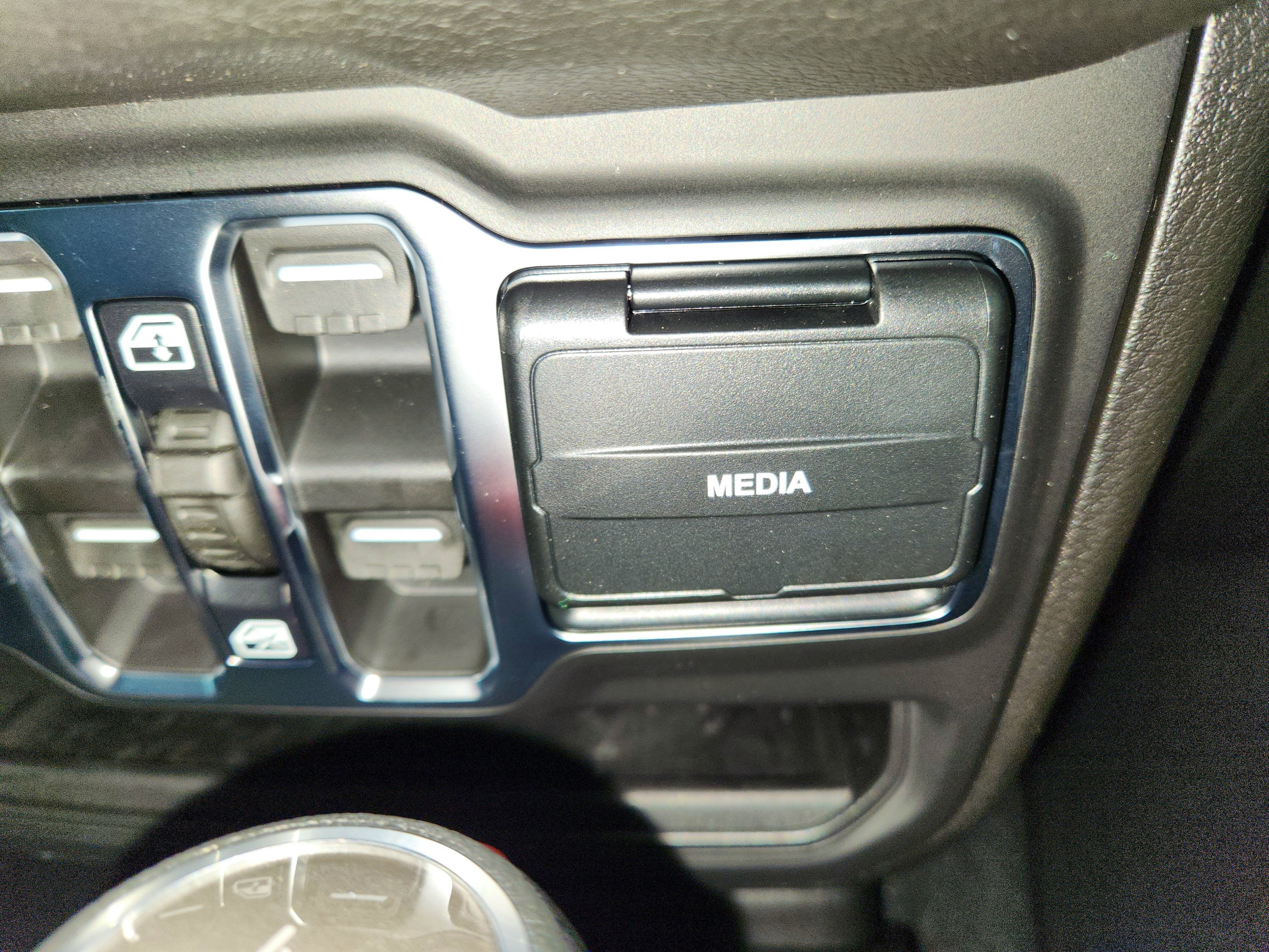 2026 Jeep Wrangler JEEP WRANGLER 4-DOOR SPORT