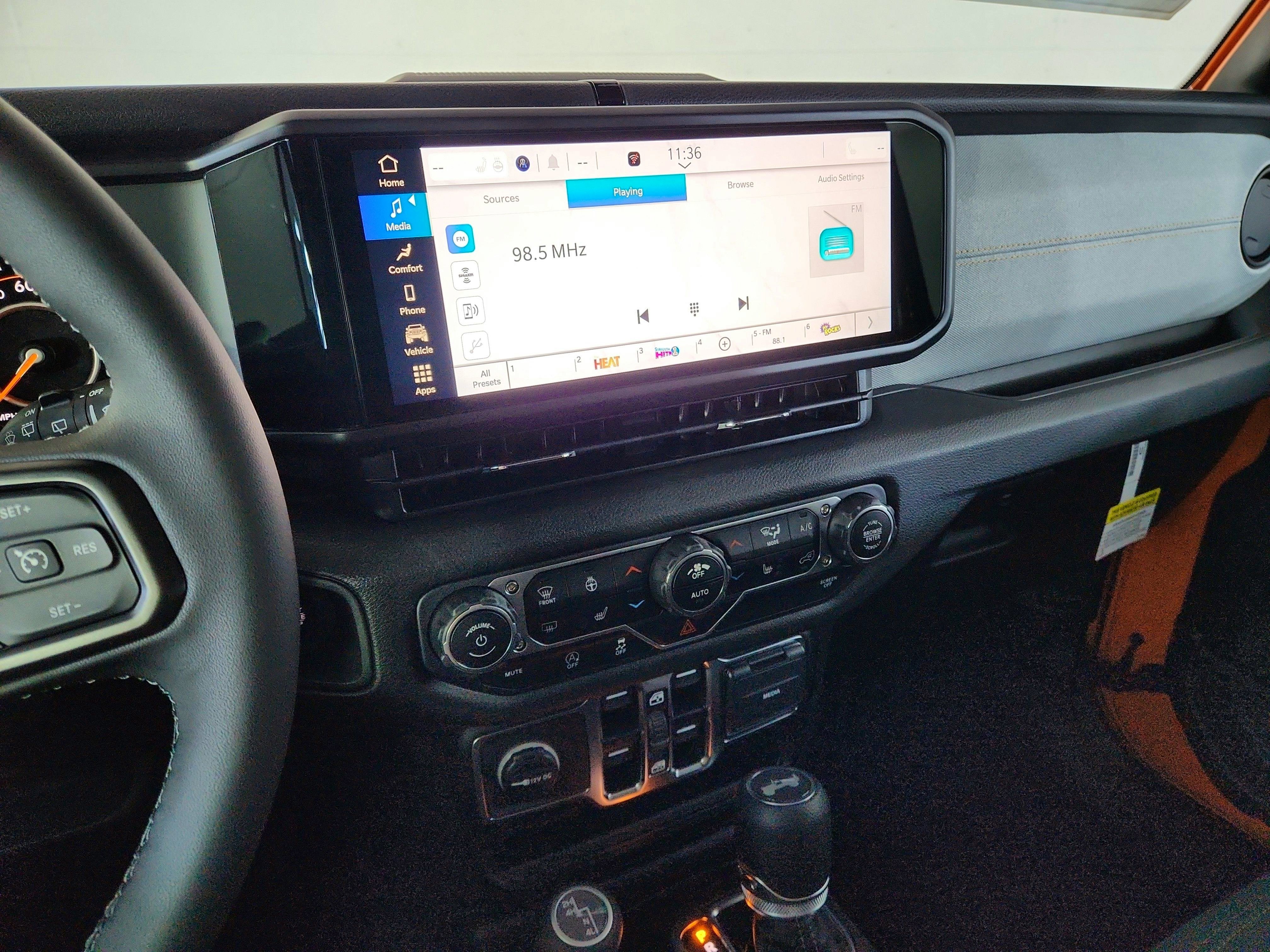 2025 Jeep Wrangler JEEP WRANGLER 4-DOOR SPORT