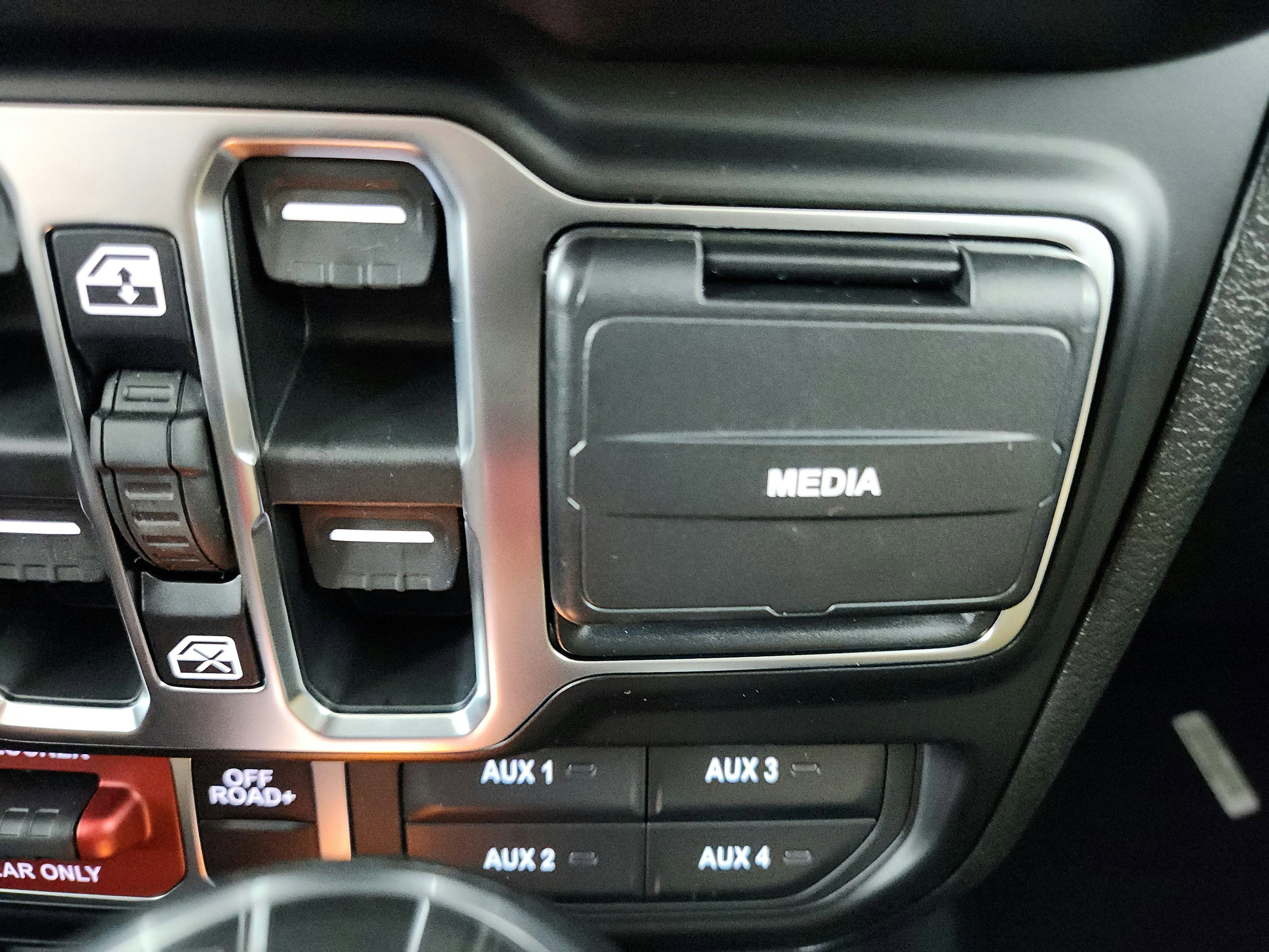 2026 Jeep Wrangler JEEP WRANGLER 4-DOOR SPORT