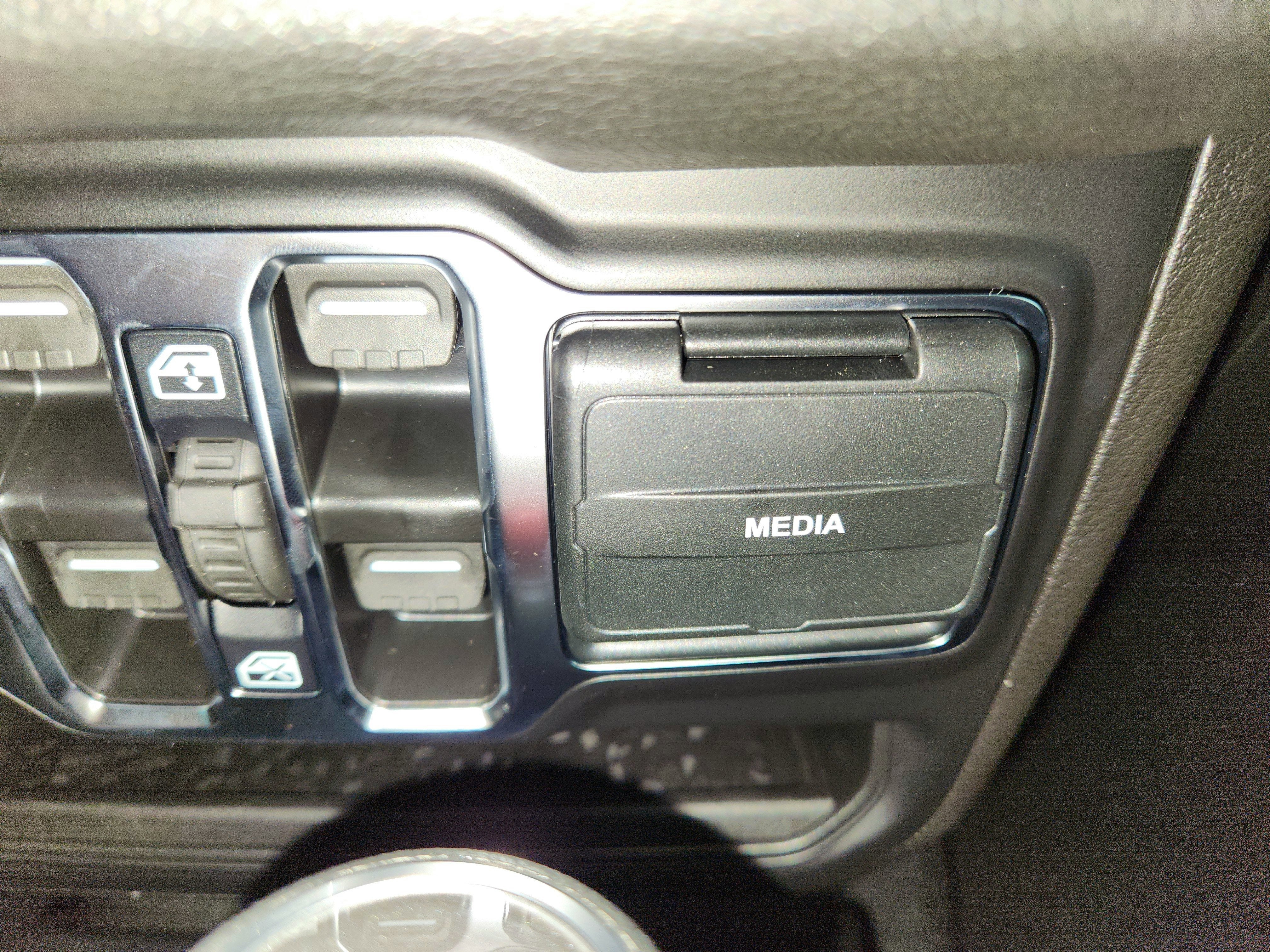 2025 Jeep Wrangler JEEP WRANGLER 4-DOOR SPORT