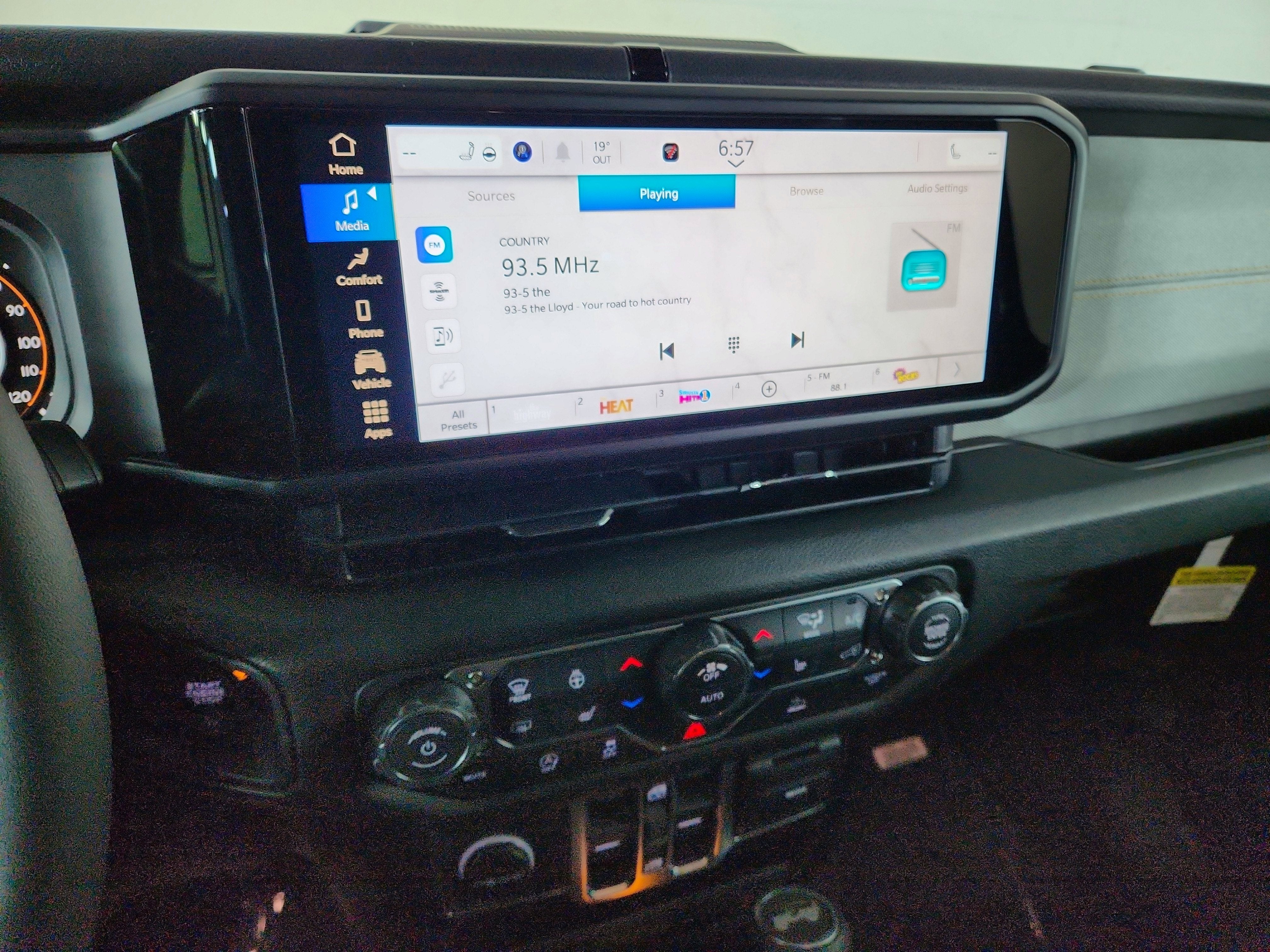 2026 Jeep Wrangler JEEP WRANGLER 4-DOOR SPORT