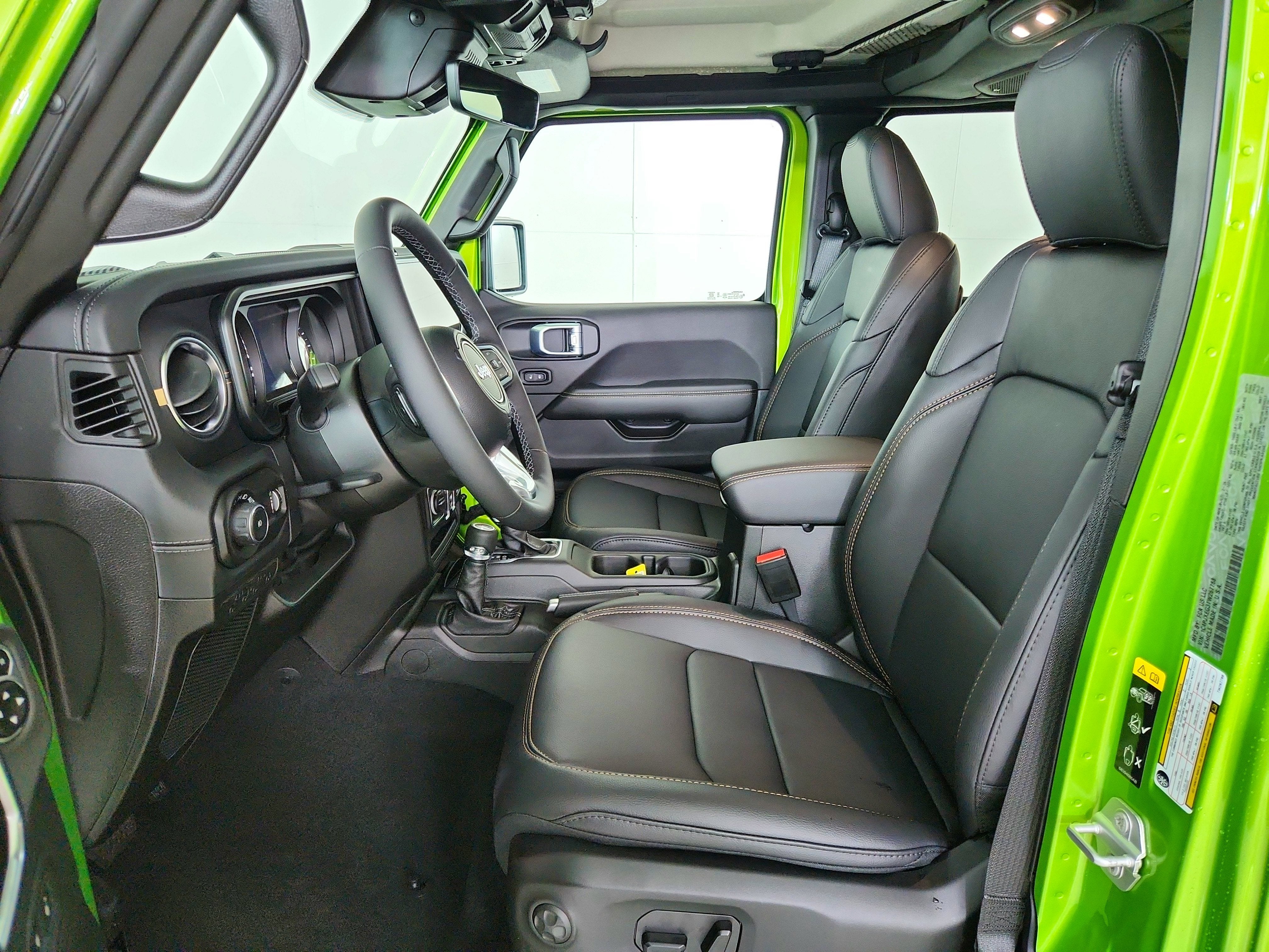 2026 Jeep Wrangler JEEP WRANGLER 4-DOOR SAHARA