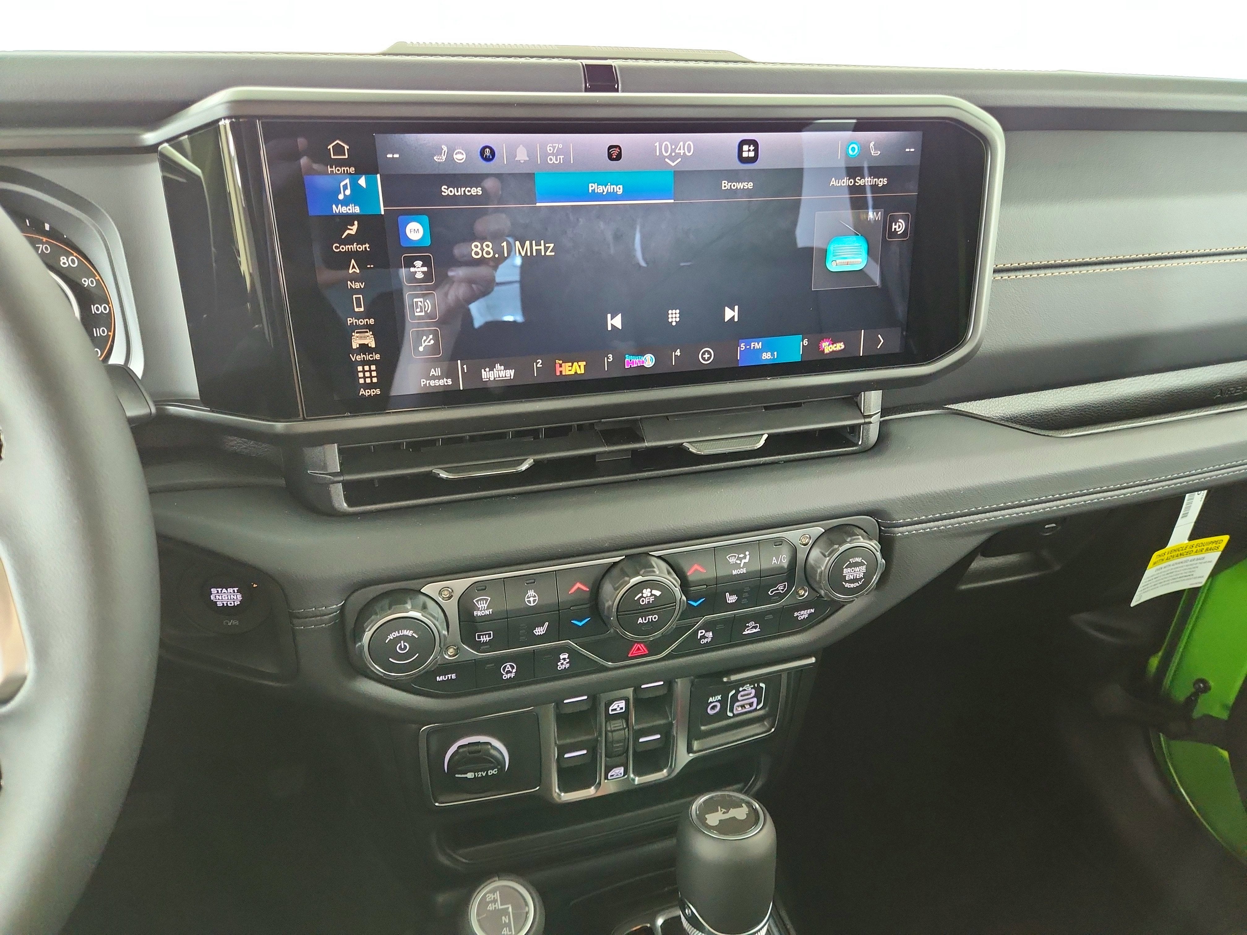 2026 Jeep Wrangler JEEP WRANGLER 4-DOOR SAHARA