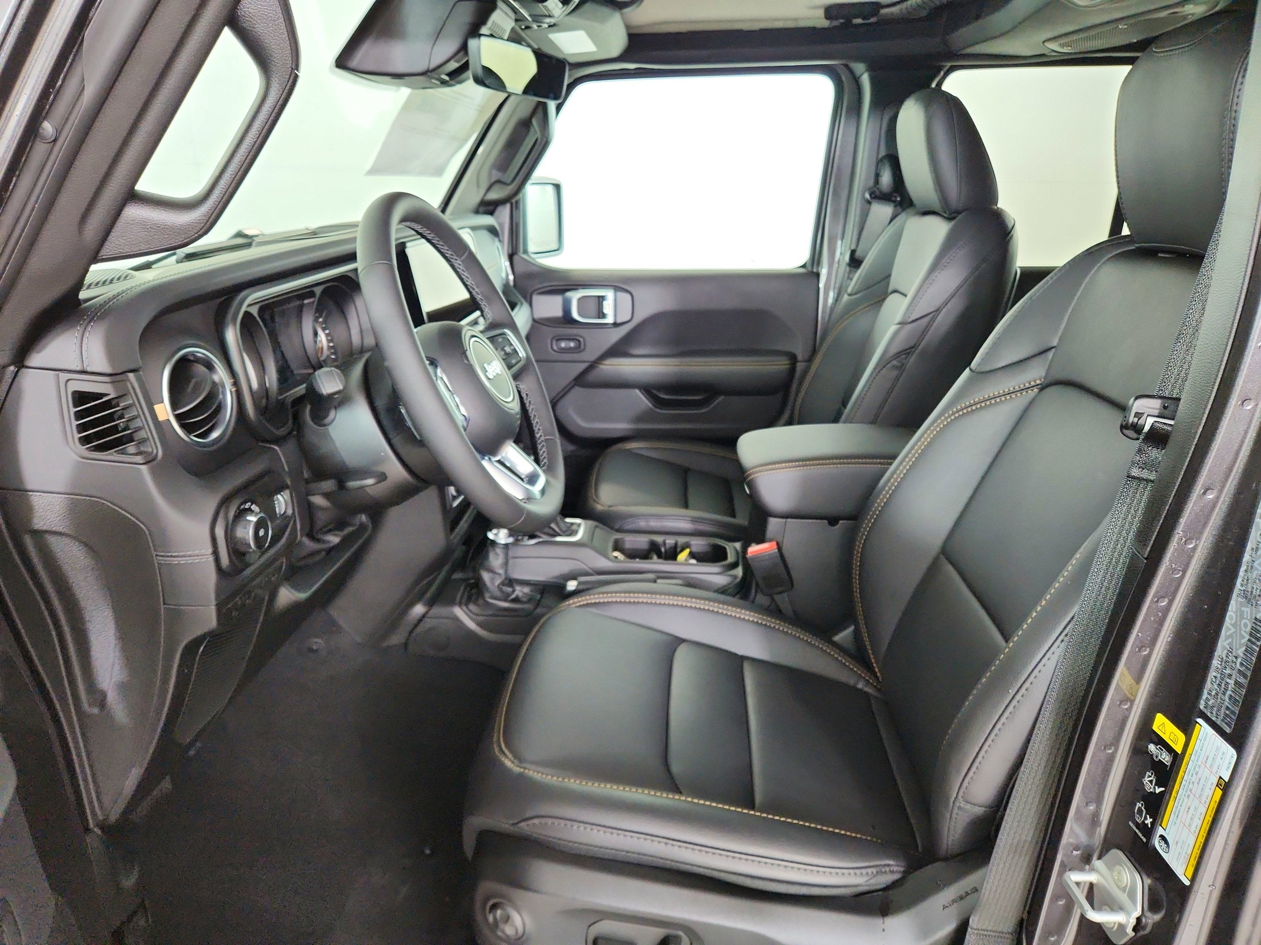 2026 Jeep Wrangler JEEP WRANGLER 4-DOOR SAHARA