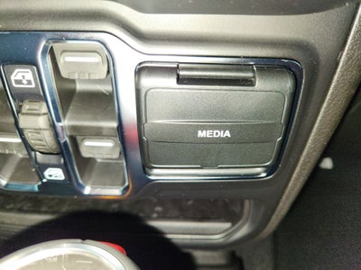 2026 Jeep Wrangler JEEP WRANGLER 4-DOOR SAHARA