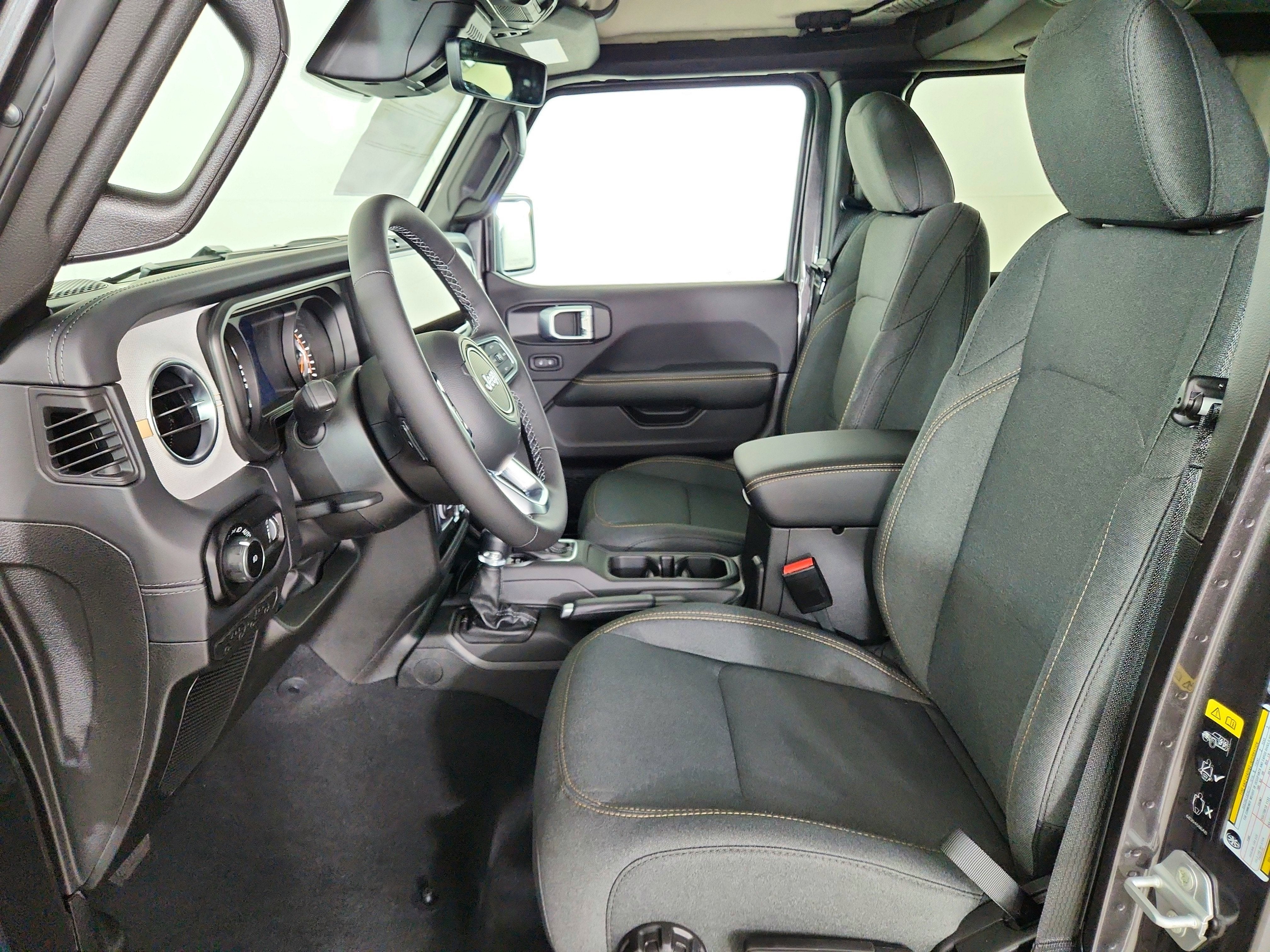 2026 Jeep Wrangler JEEP WRANGLER 4-DOOR SAHARA