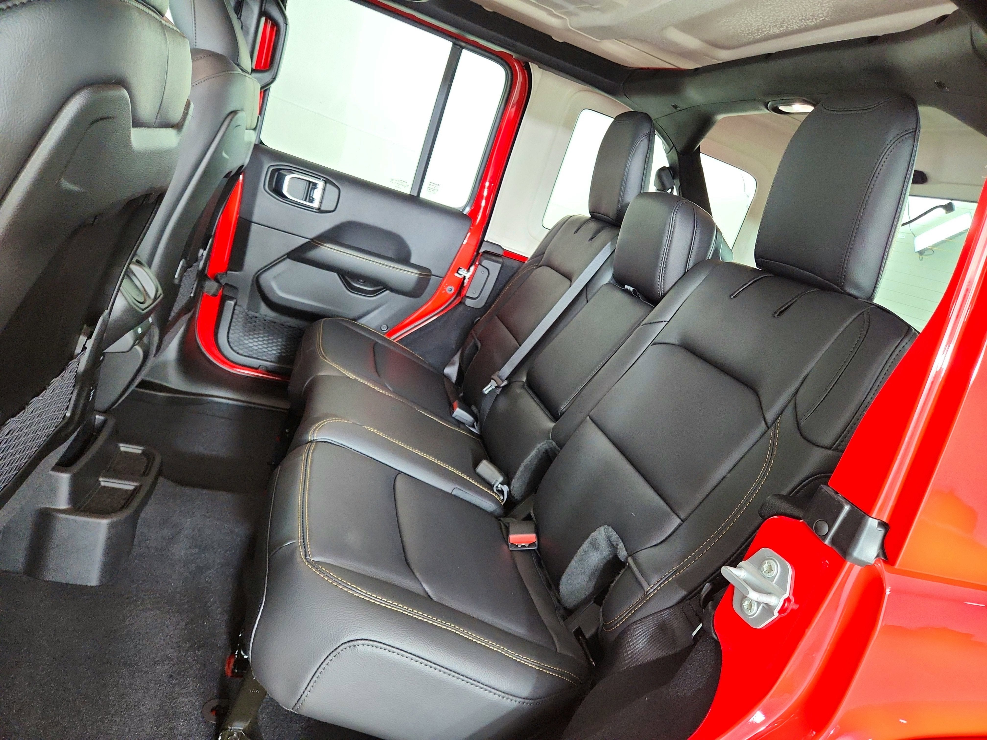 2025 Jeep Wrangler JEEP WRANGLER 4-DOOR SAHARA