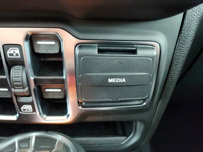 2025 Jeep Wrangler JEEP WRANGLER 4-DOOR SAHARA