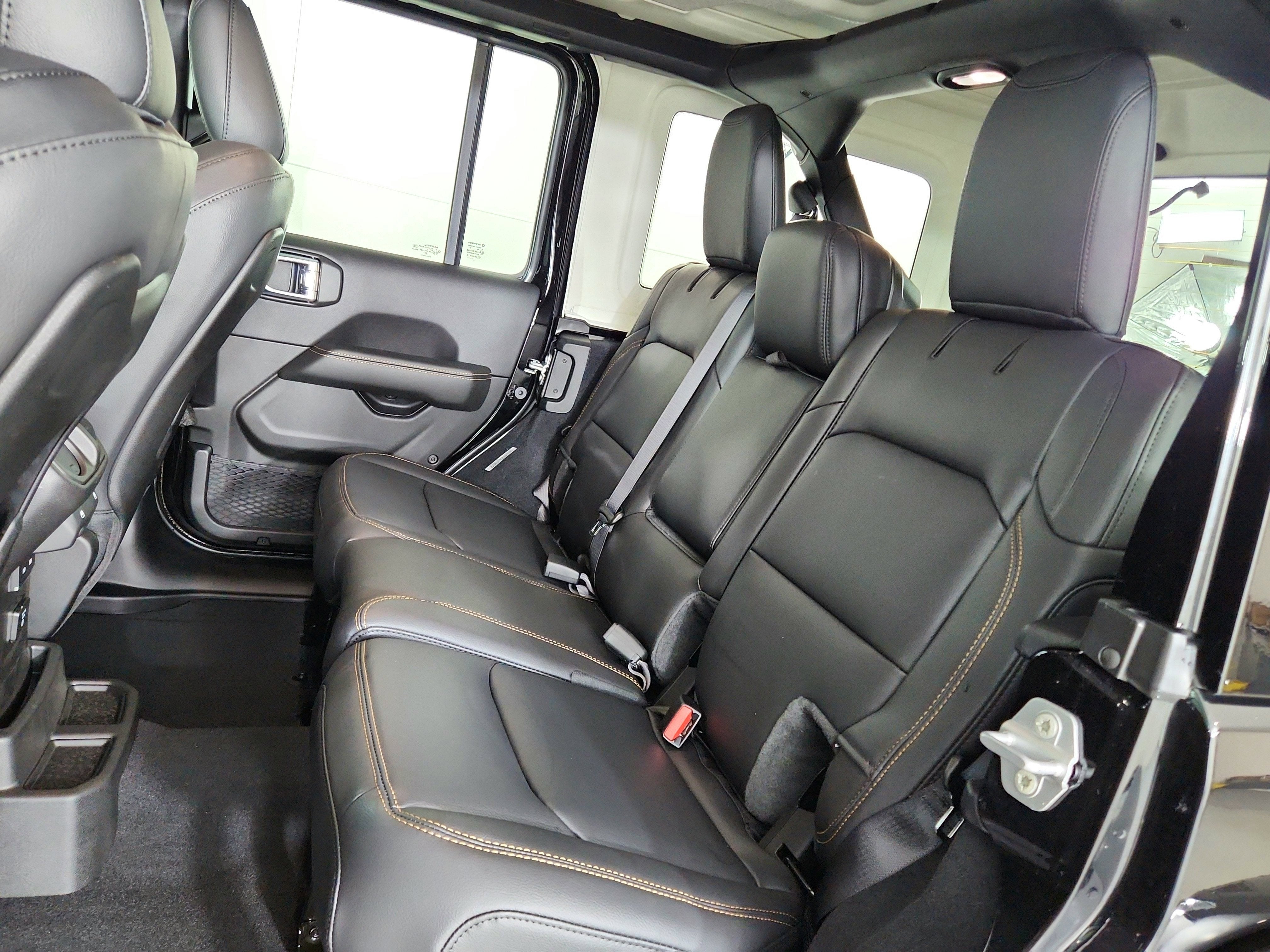 2026 Jeep Wrangler JEEP WRANGLER 4-DOOR SAHARA