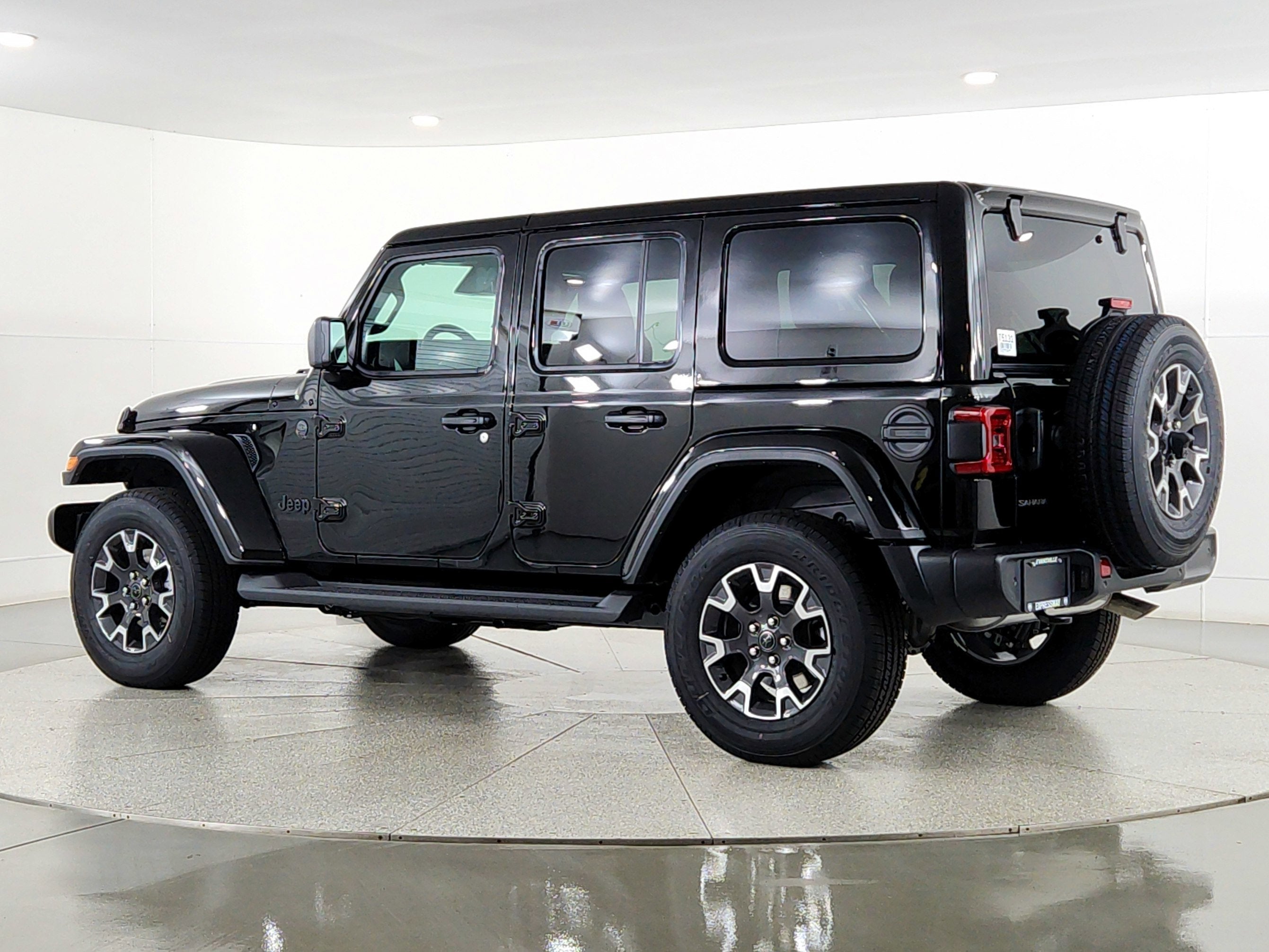 2026 Jeep Wrangler JEEP WRANGLER 4-DOOR SAHARA