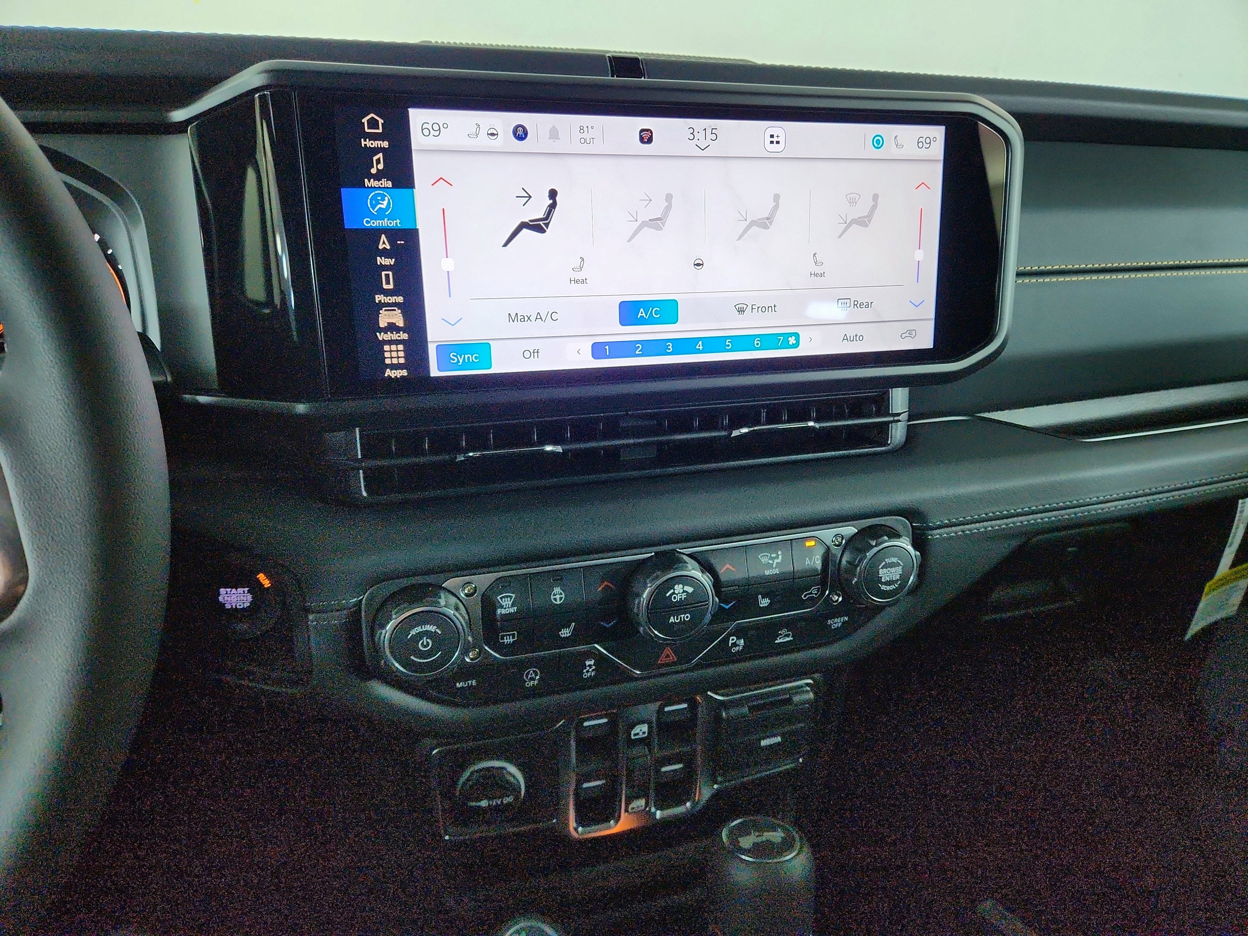 2026 Jeep Wrangler JEEP WRANGLER 4-DOOR SAHARA