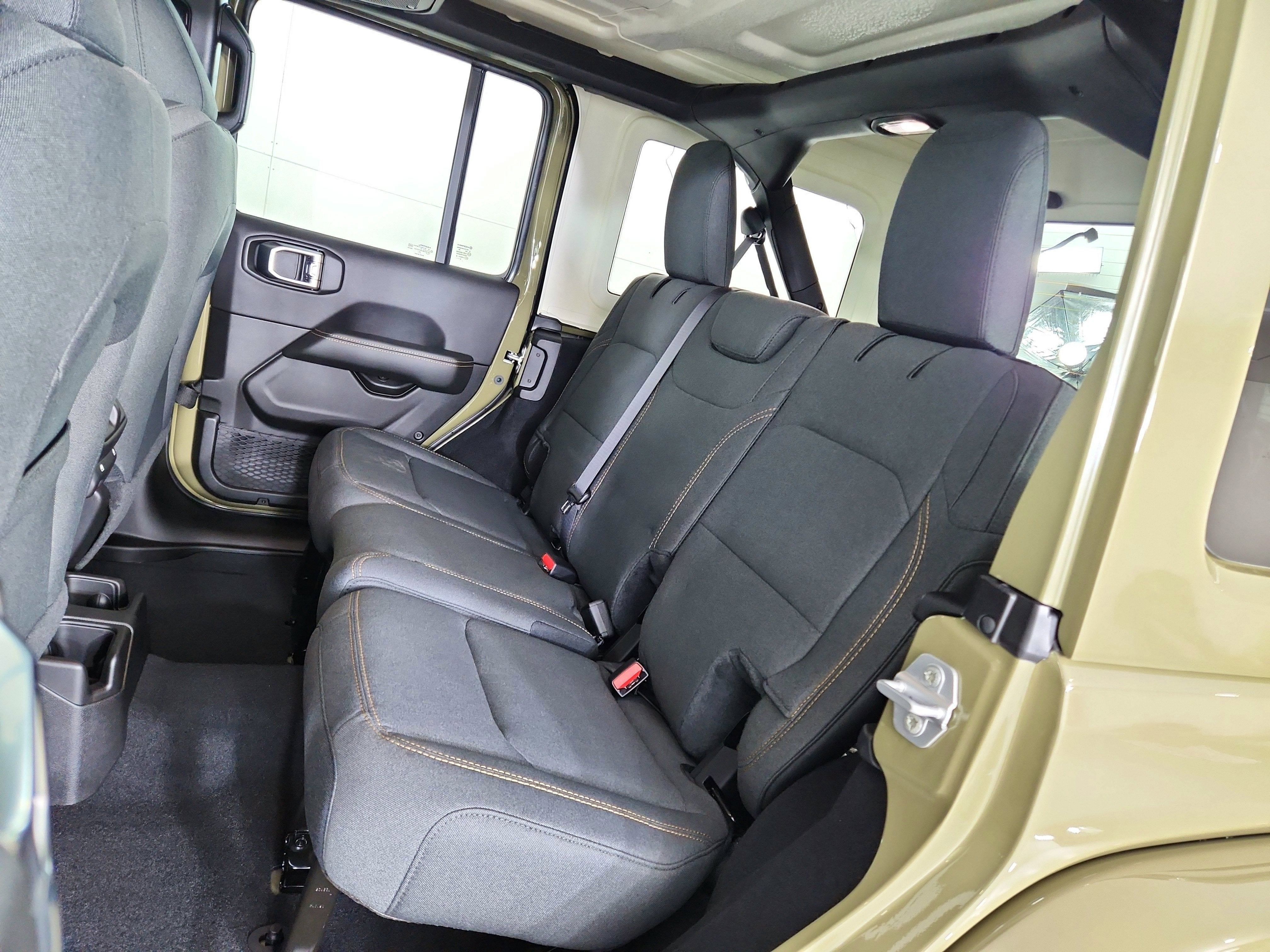 2026 Jeep Wrangler JEEP WRANGLER 4-DOOR SAHARA