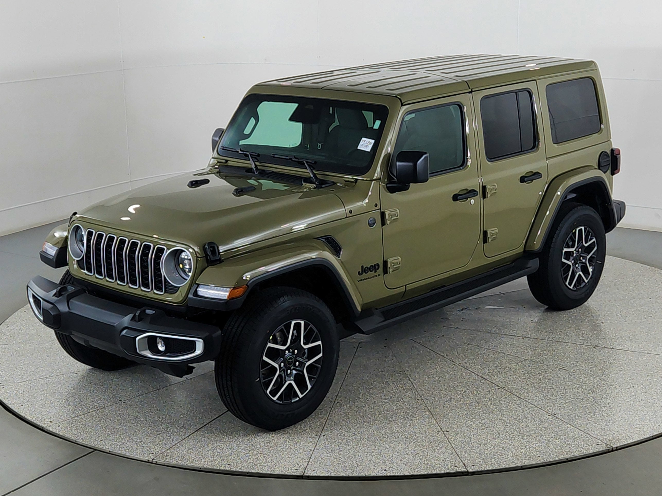 2026 Jeep Wrangler JEEP WRANGLER 4-DOOR SAHARA