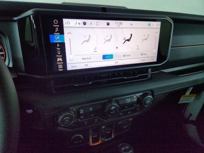 2026 Jeep Wrangler JEEP WRANGLER 4-DOOR SAHARA