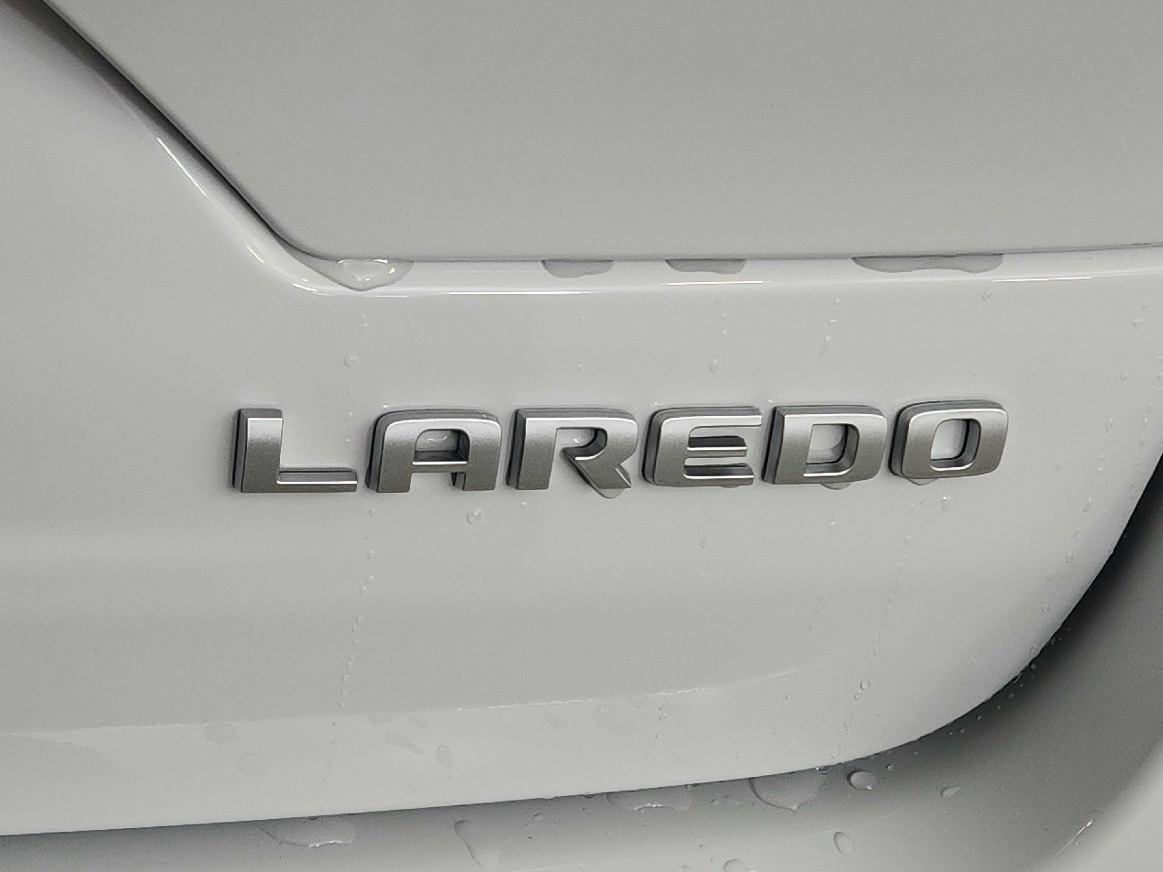 2026 Jeep Grand Cherokee JEEP GRAND CHEROKEE LAREDO 4X2
