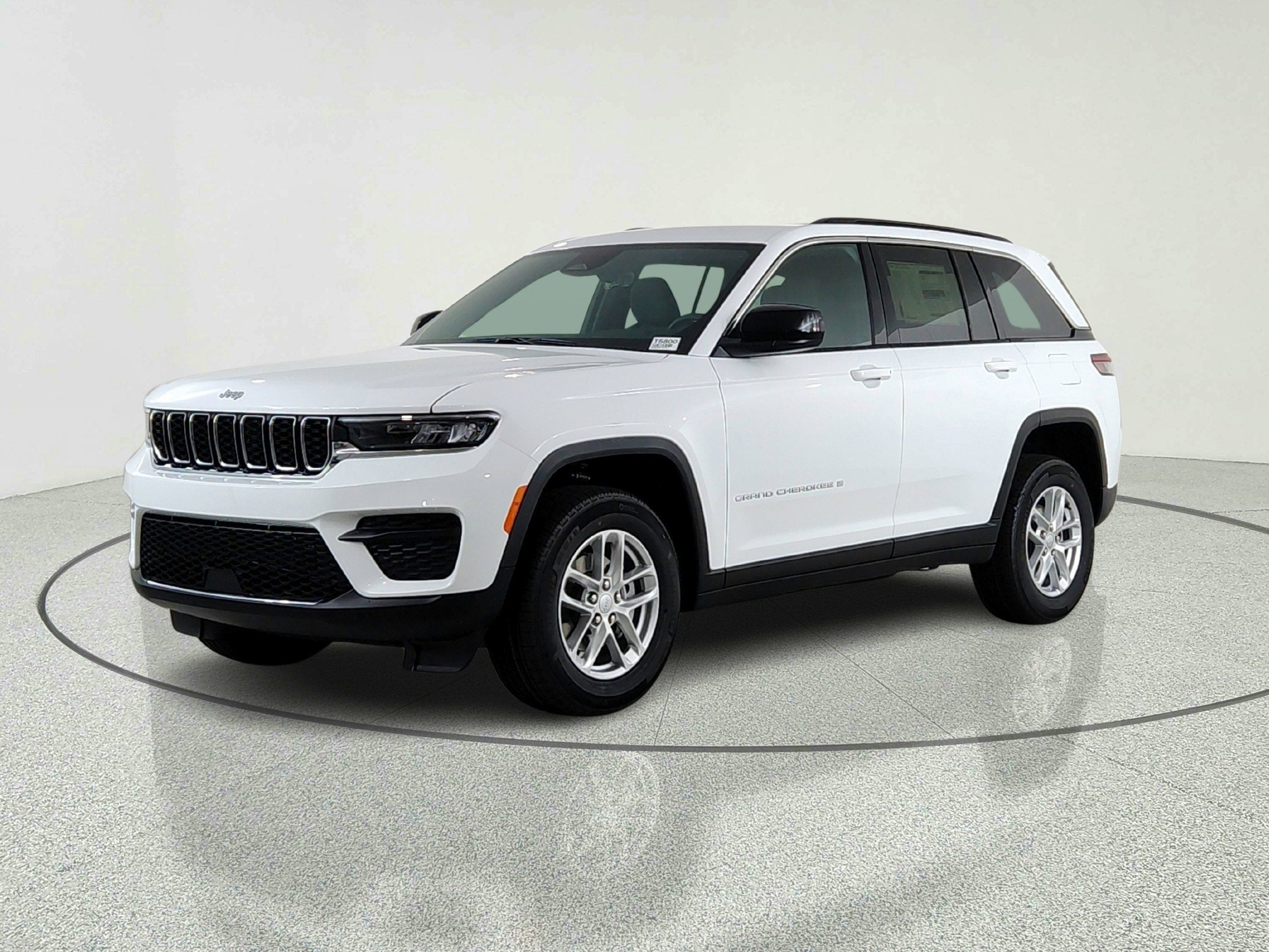 2026 Jeep Grand Cherokee JEEP GRAND CHEROKEE LAREDO 4X2