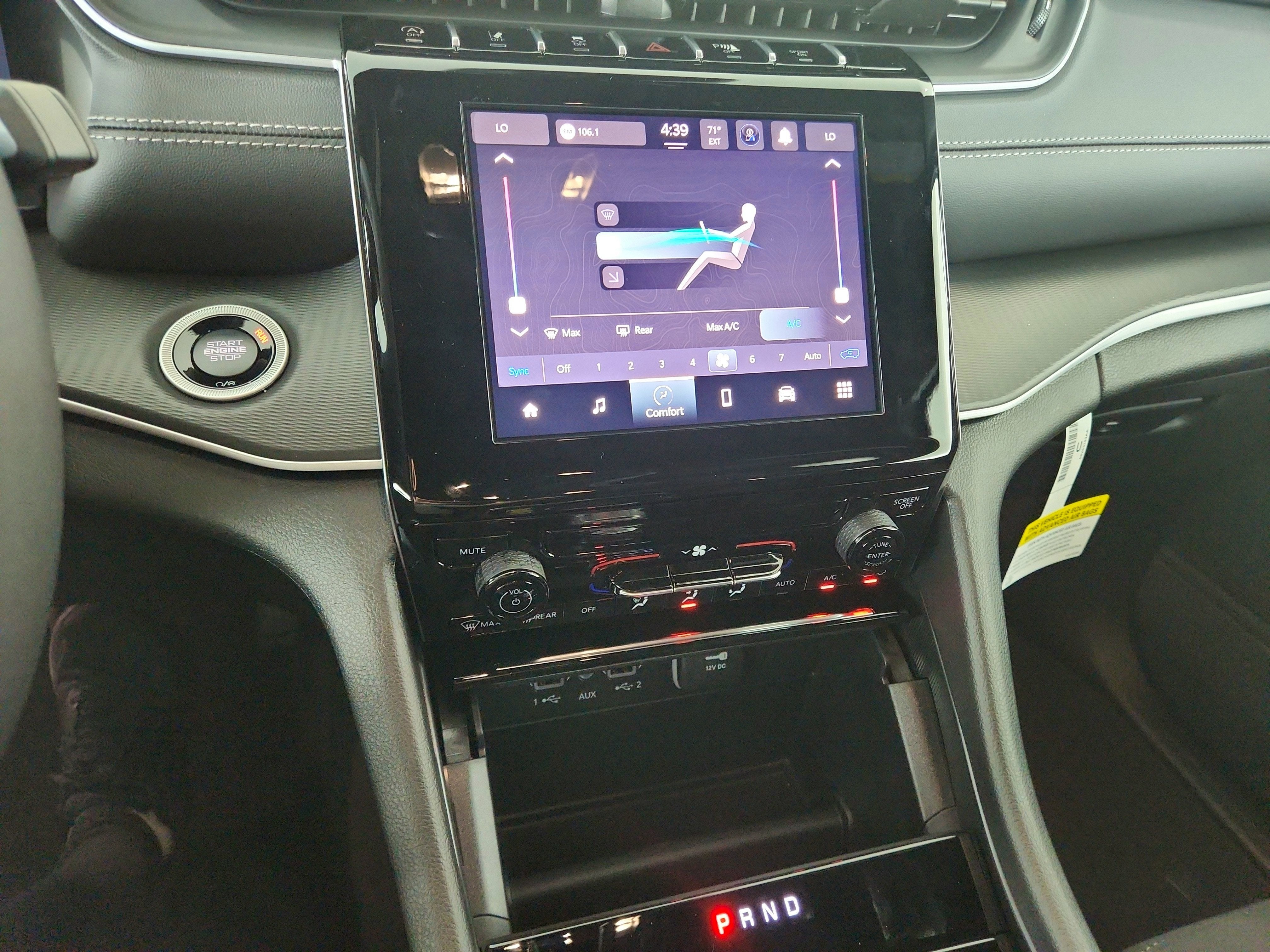 2026 Jeep Grand Cherokee JEEP GRAND CHEROKEE LAREDO 4X2