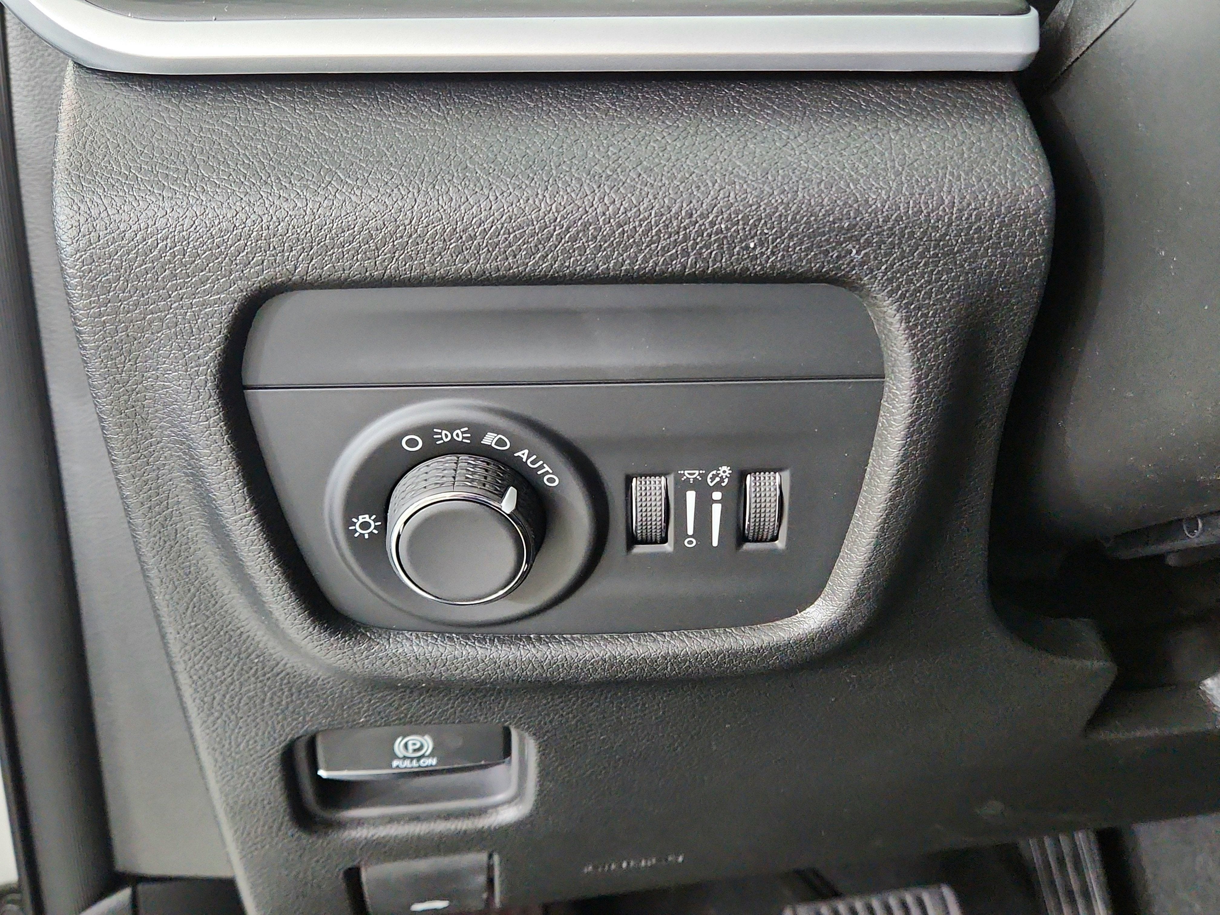 2026 Jeep Grand Cherokee JEEP GRAND CHEROKEE LAREDO 4X2