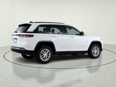 2026 Jeep Grand Cherokee JEEP GRAND CHEROKEE LAREDO 4X2