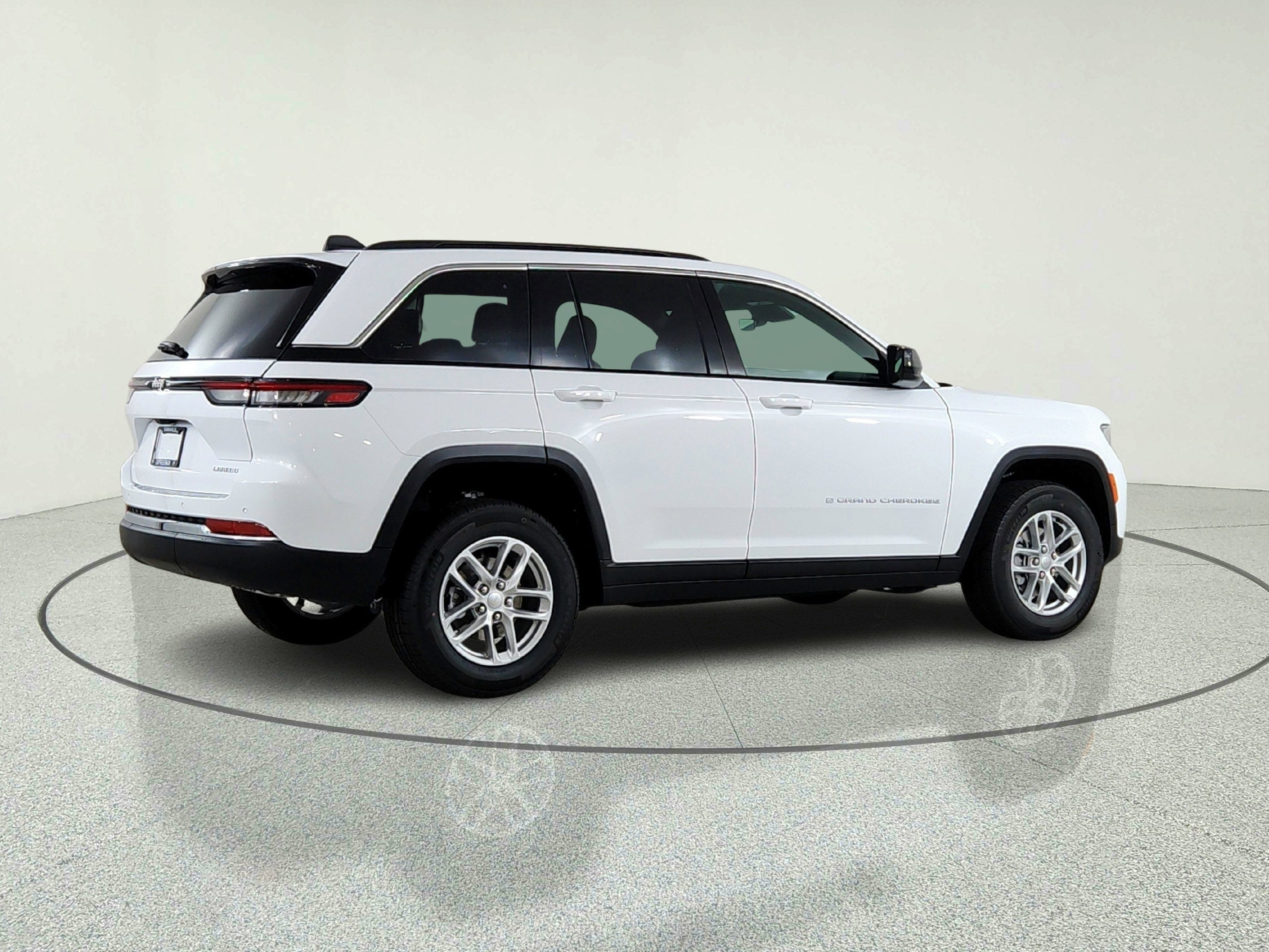 2026 Jeep Grand Cherokee JEEP GRAND CHEROKEE LAREDO 4X2