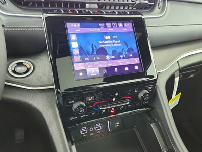 2025 Jeep Grand Cherokee JEEP GRAND CHEROKEE LAREDO 4X4