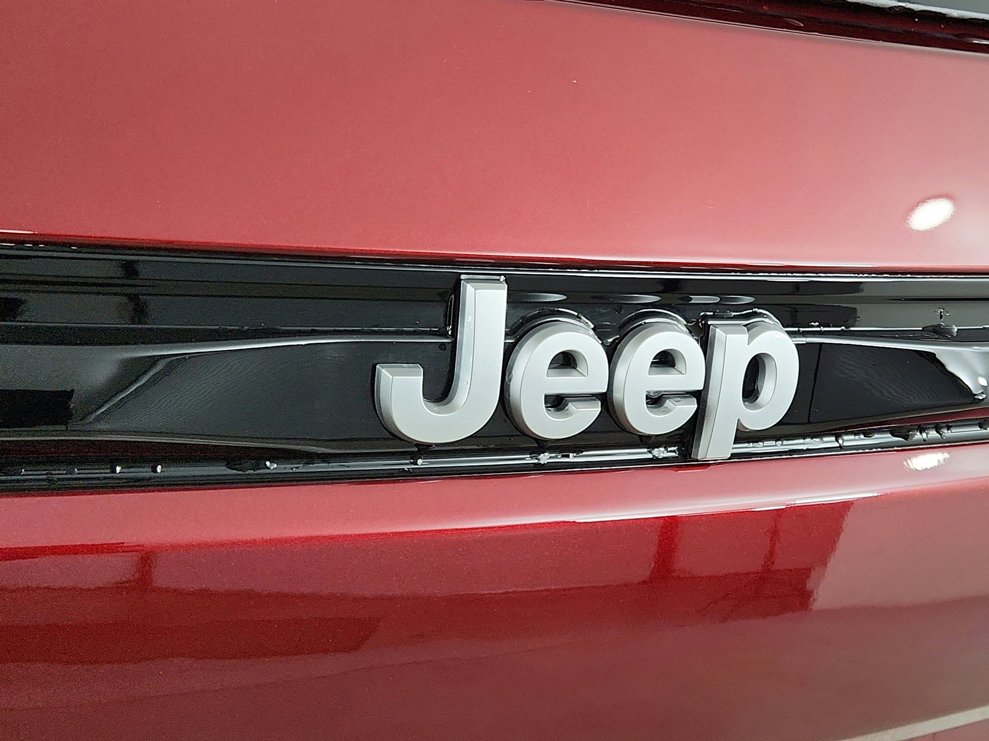 2026 Jeep Grand Cherokee JEEP GRAND CHEROKEE LAREDO 4X4