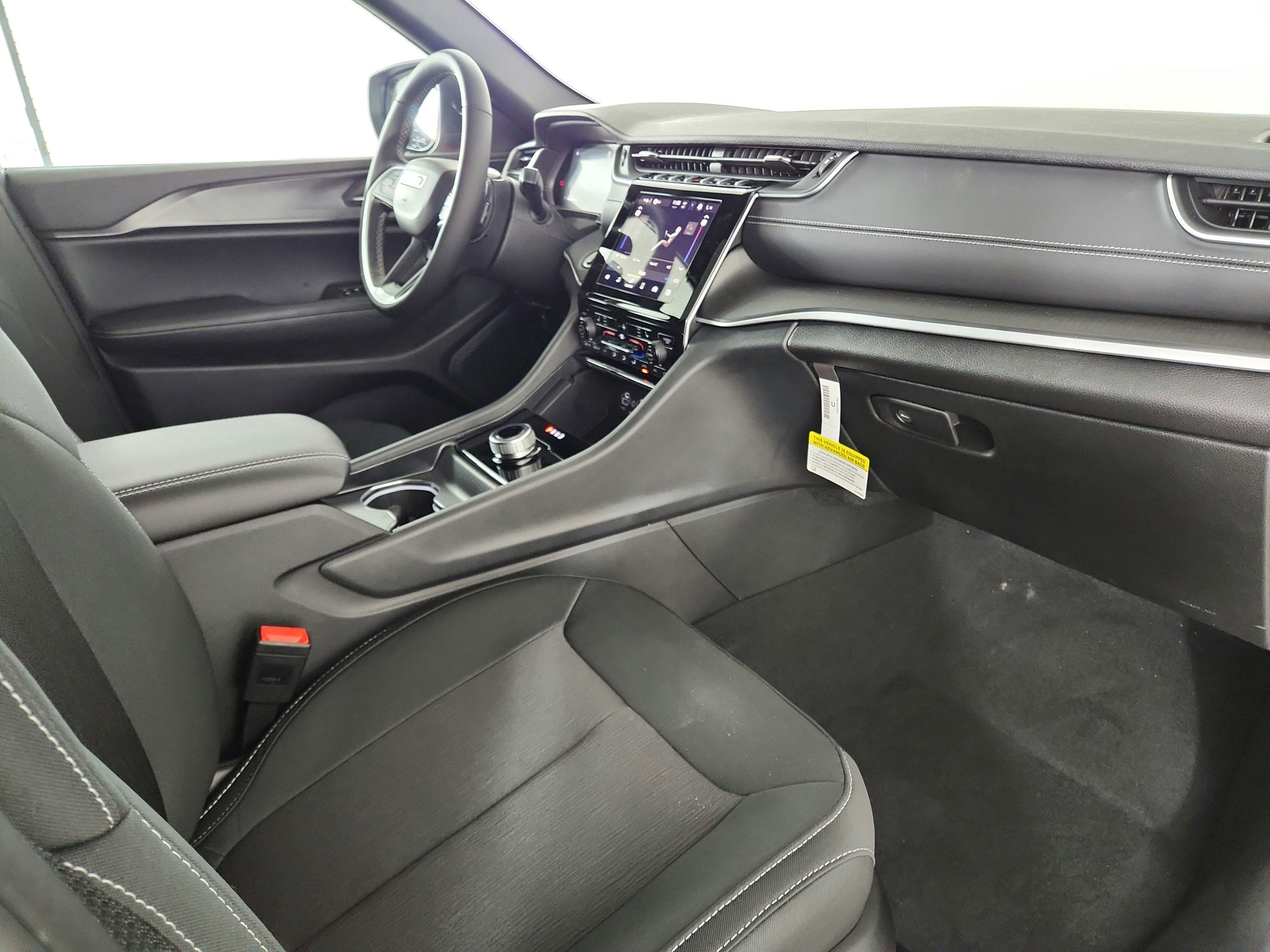 2026 Jeep Grand Cherokee JEEP GRAND CHEROKEE LAREDO 4X4