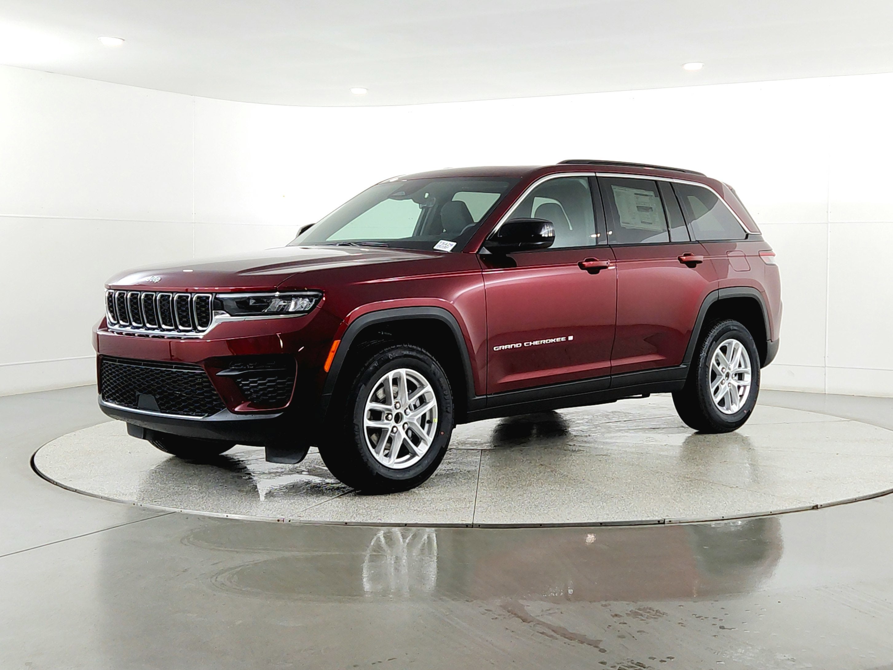 2026 Jeep Grand Cherokee JEEP GRAND CHEROKEE LAREDO 4X4