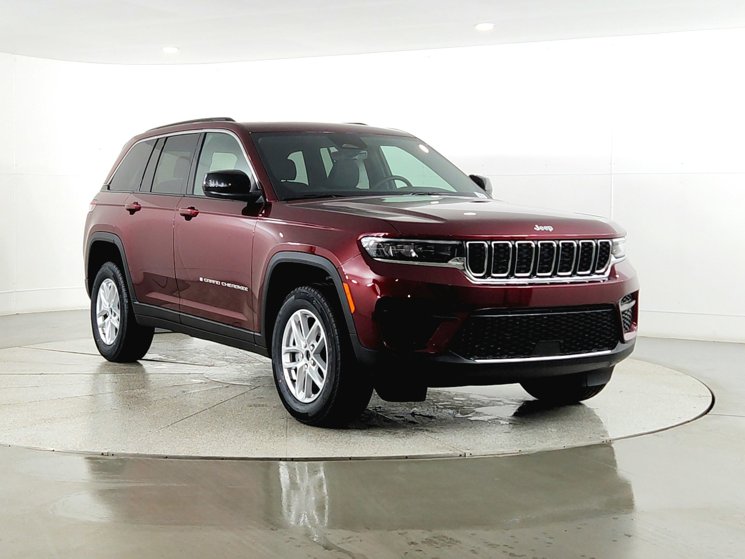 2026 Jeep Grand Cherokee JEEP GRAND CHEROKEE LAREDO 4X4