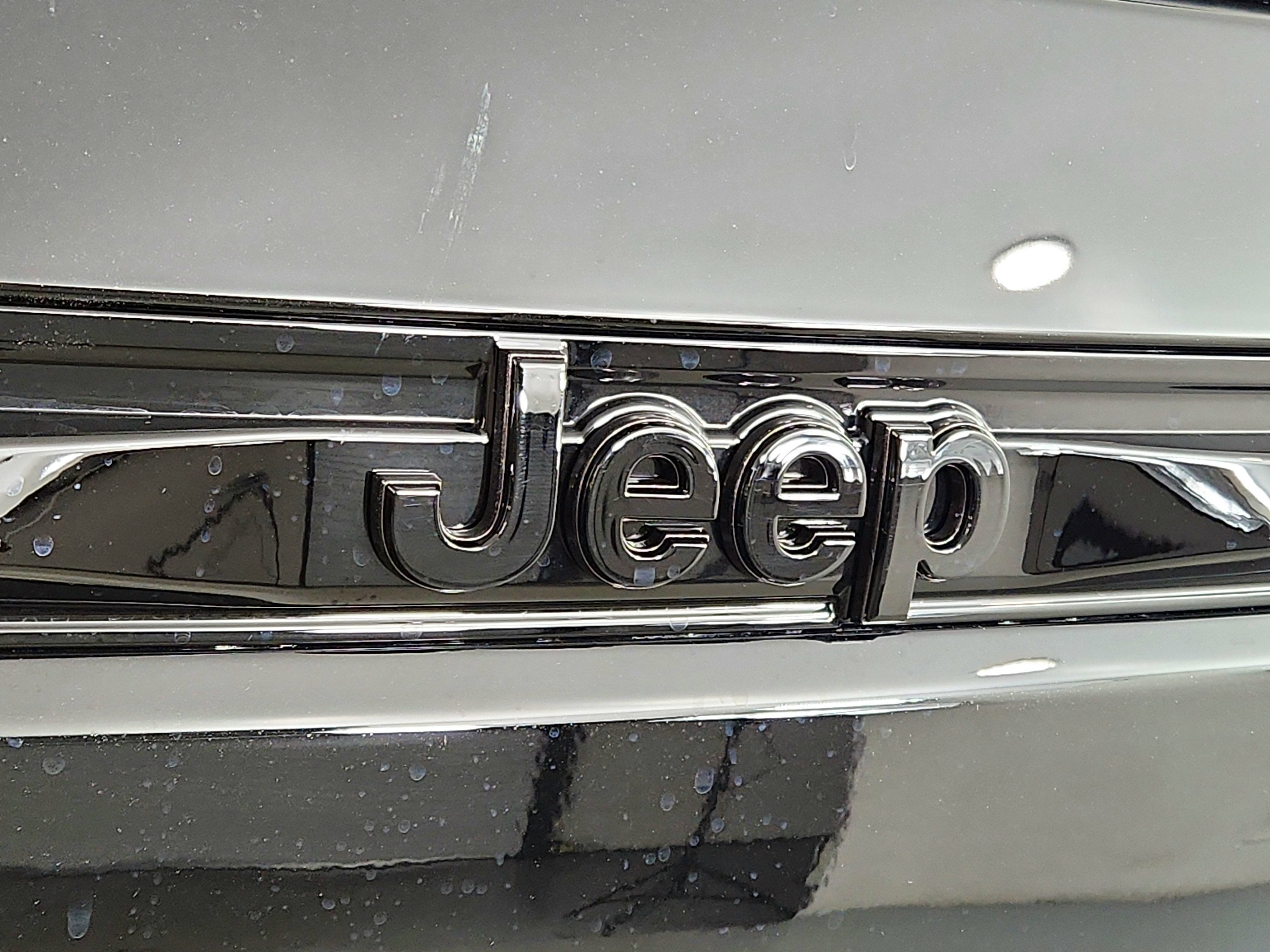 2025 Jeep Grand Cherokee JEEP GRAND CHEROKEE LAREDO 4X4