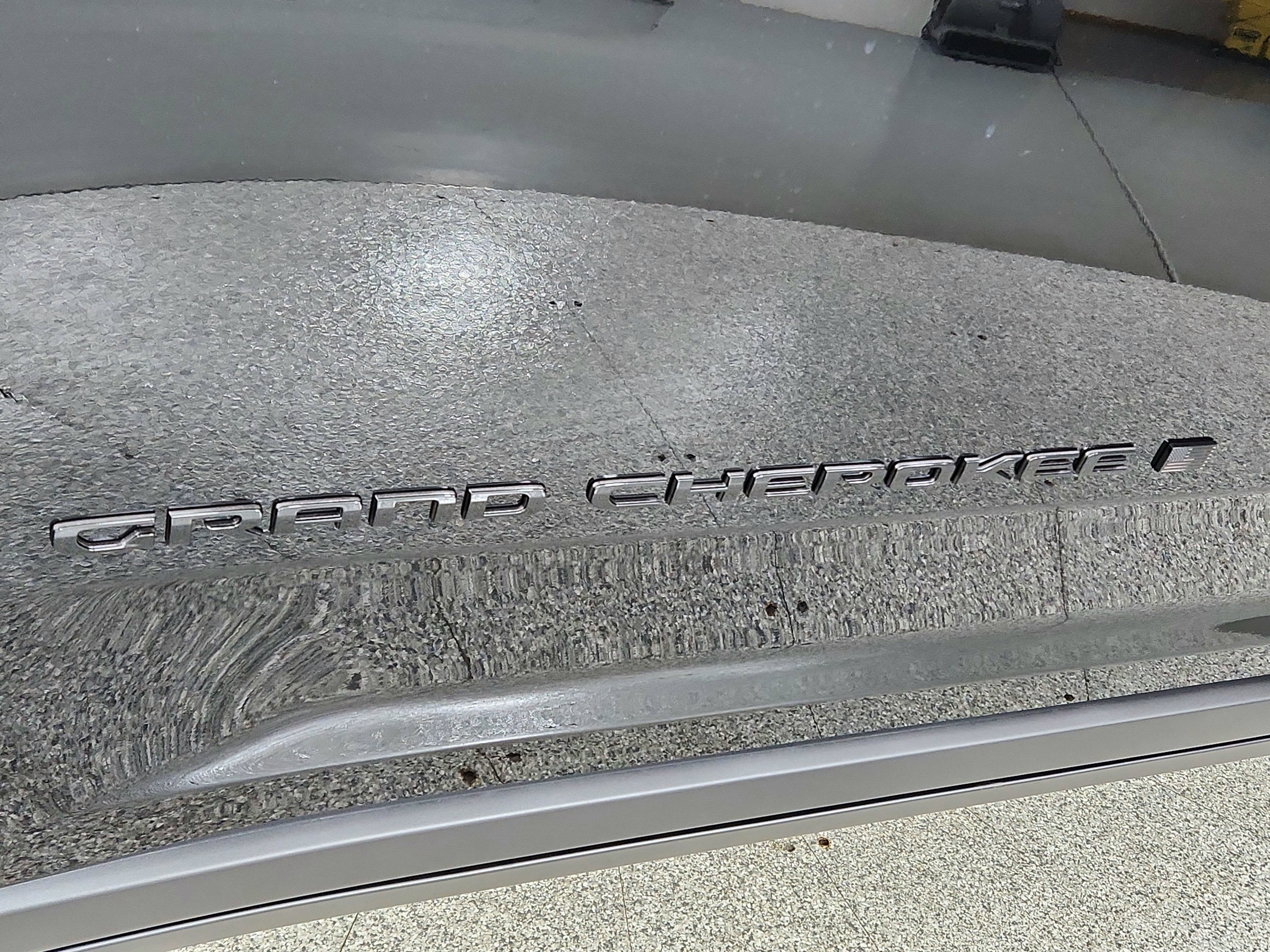 2025 Jeep Grand Cherokee JEEP GRAND CHEROKEE LAREDO 4X4